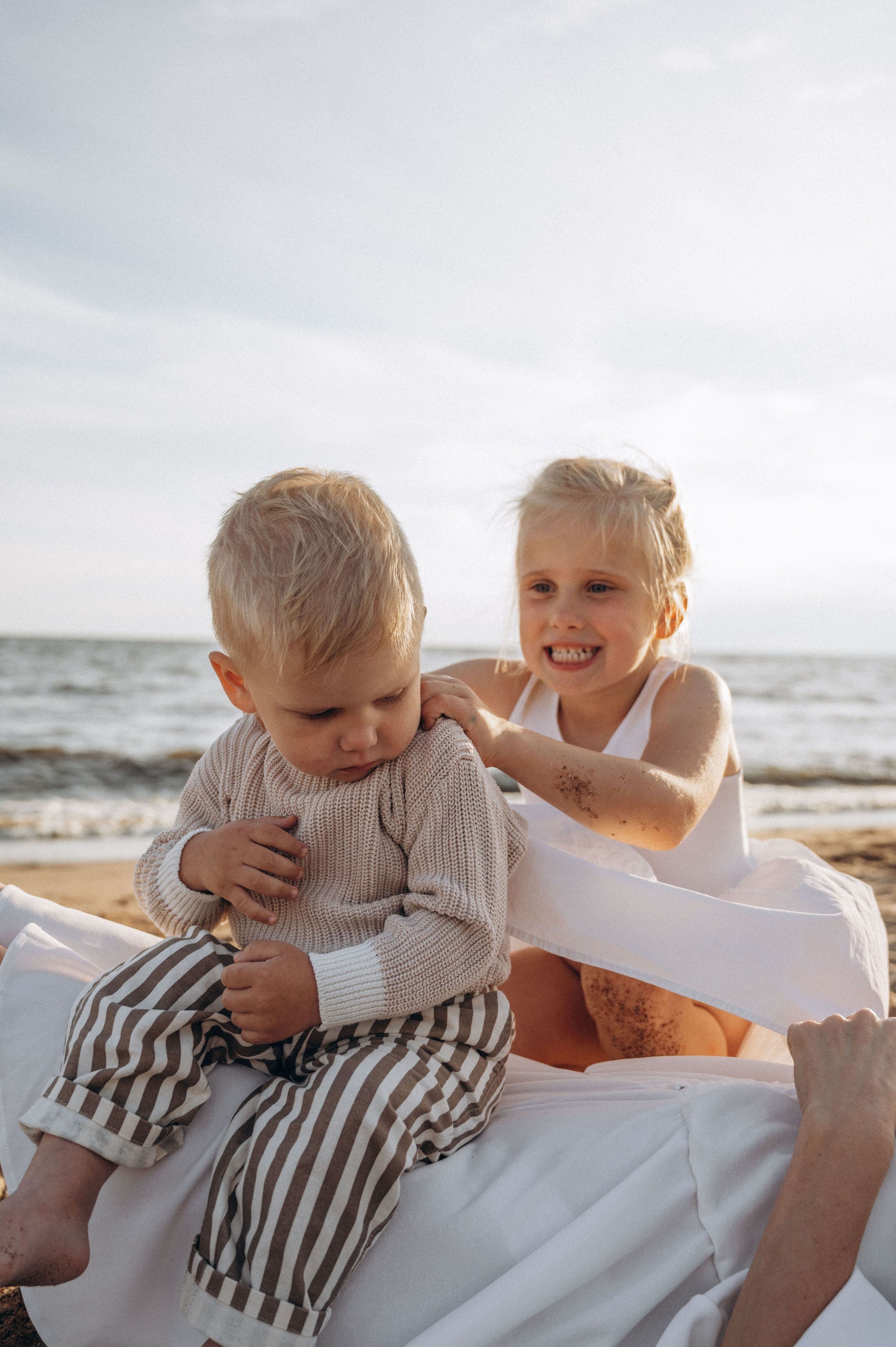 Юлия. Профессиональный фотограф беременности в СПБ. Стильные фотосессии беременности в стиле минимализм и классическая фотография