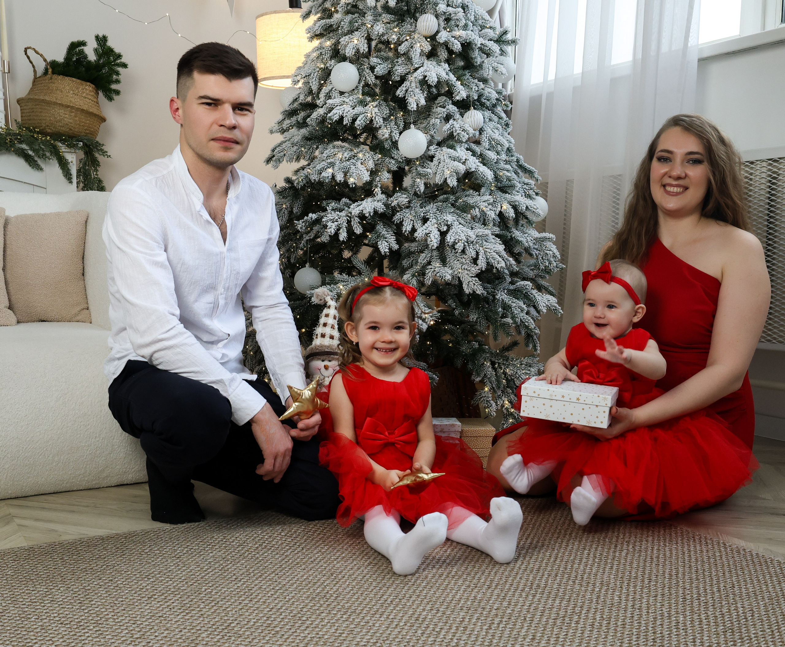 Семейная Новогодняя съёмка. Виктория, Александр, Милана и Ульяна. Tatiana Shumskaya