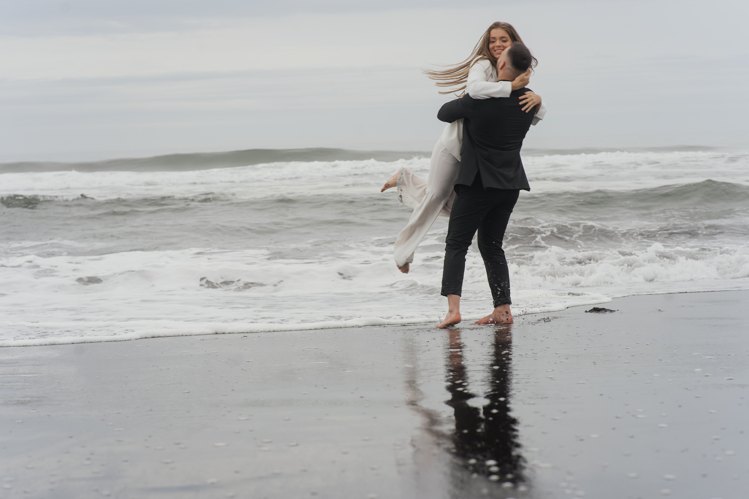 Камчатка (Халактырский пляж). Свадебный фотограф Наталья Помазкина | Репортаж Екатеринбург Москва