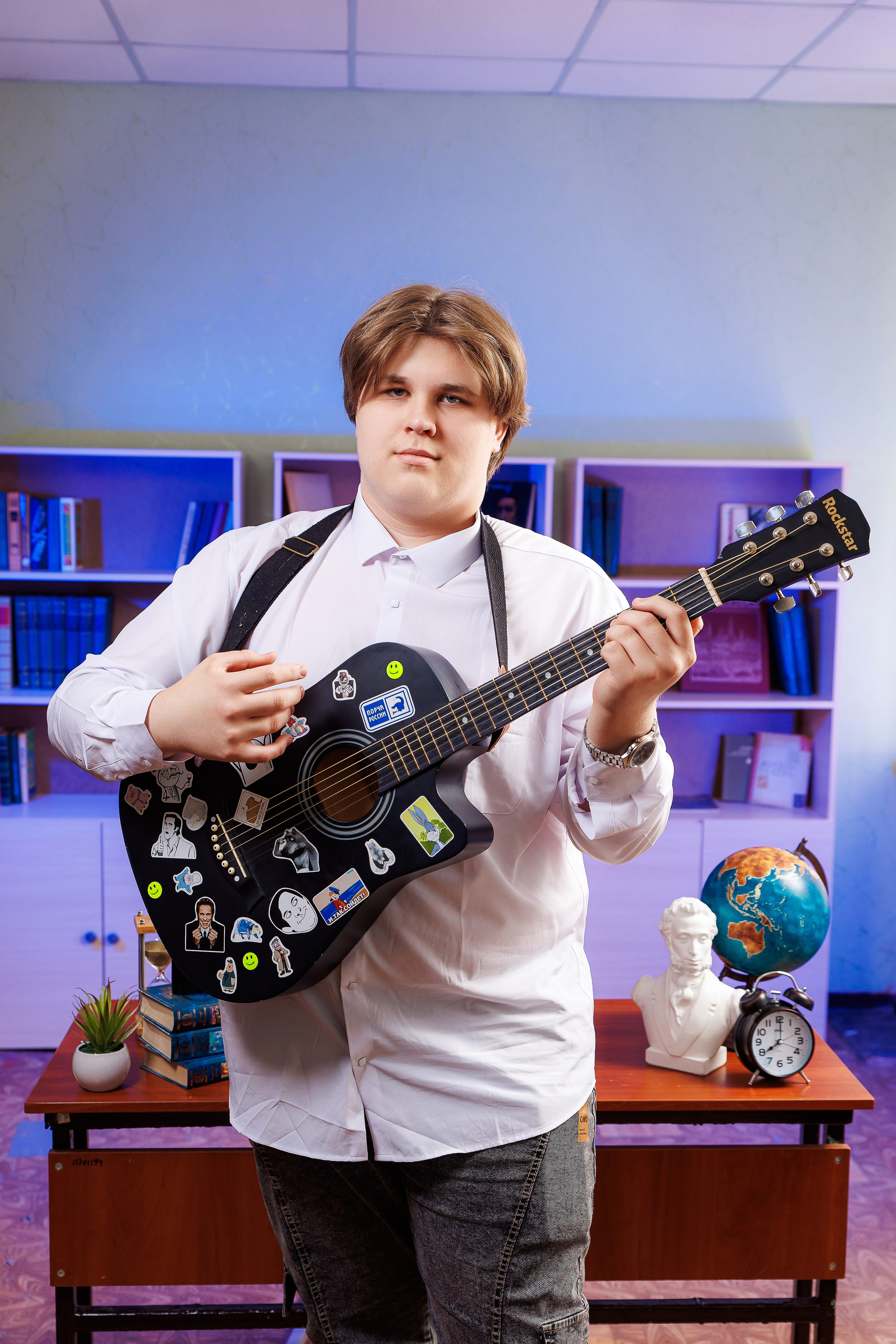 МОДЕРН. Выпускные альбомы в Донецке и ДНР. Фотограф Донецк и ДНР