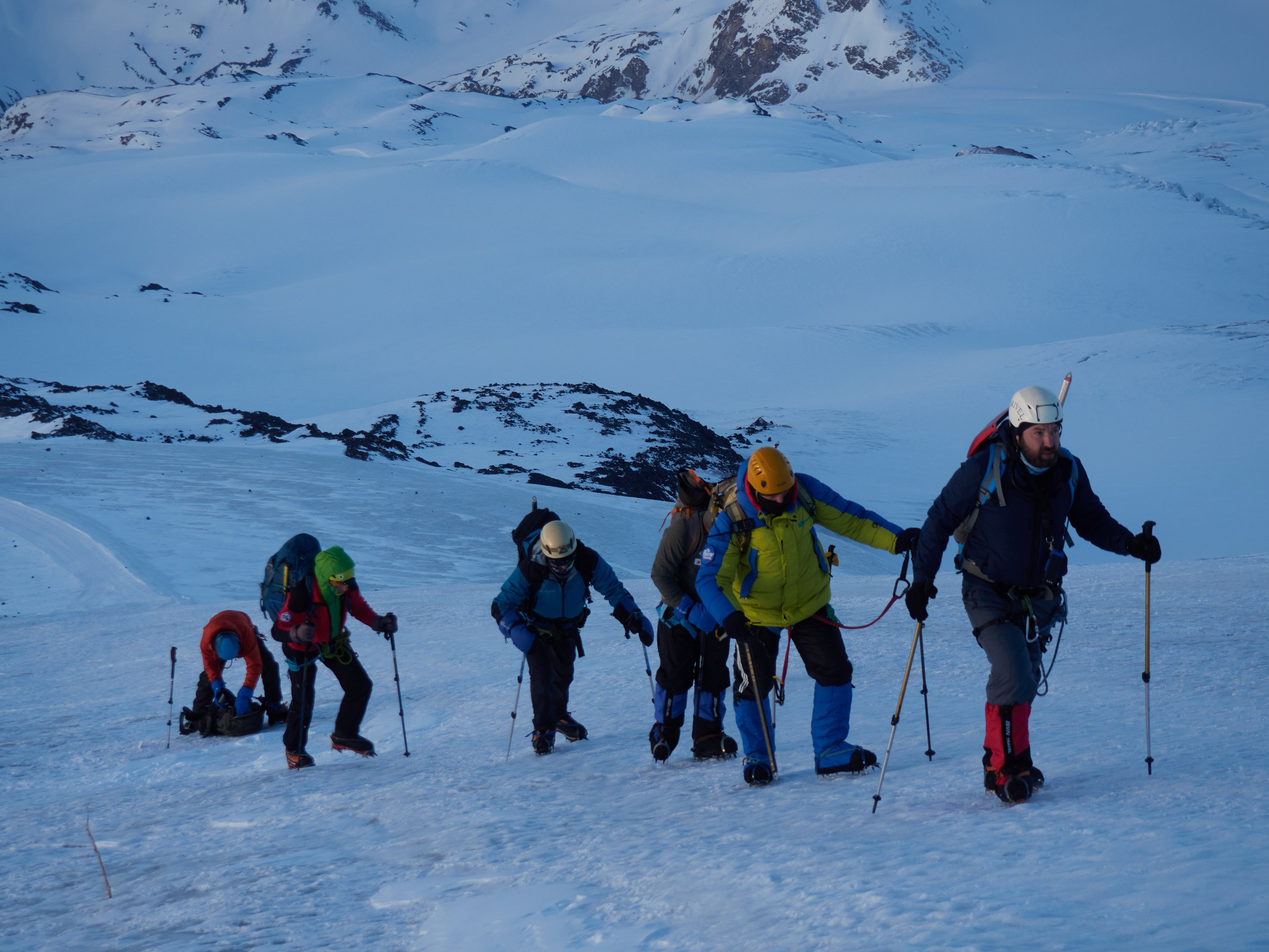 Съемка восхождения на Эльбрус. Горный, высотный Фотограф на Эльбрусе Георгий