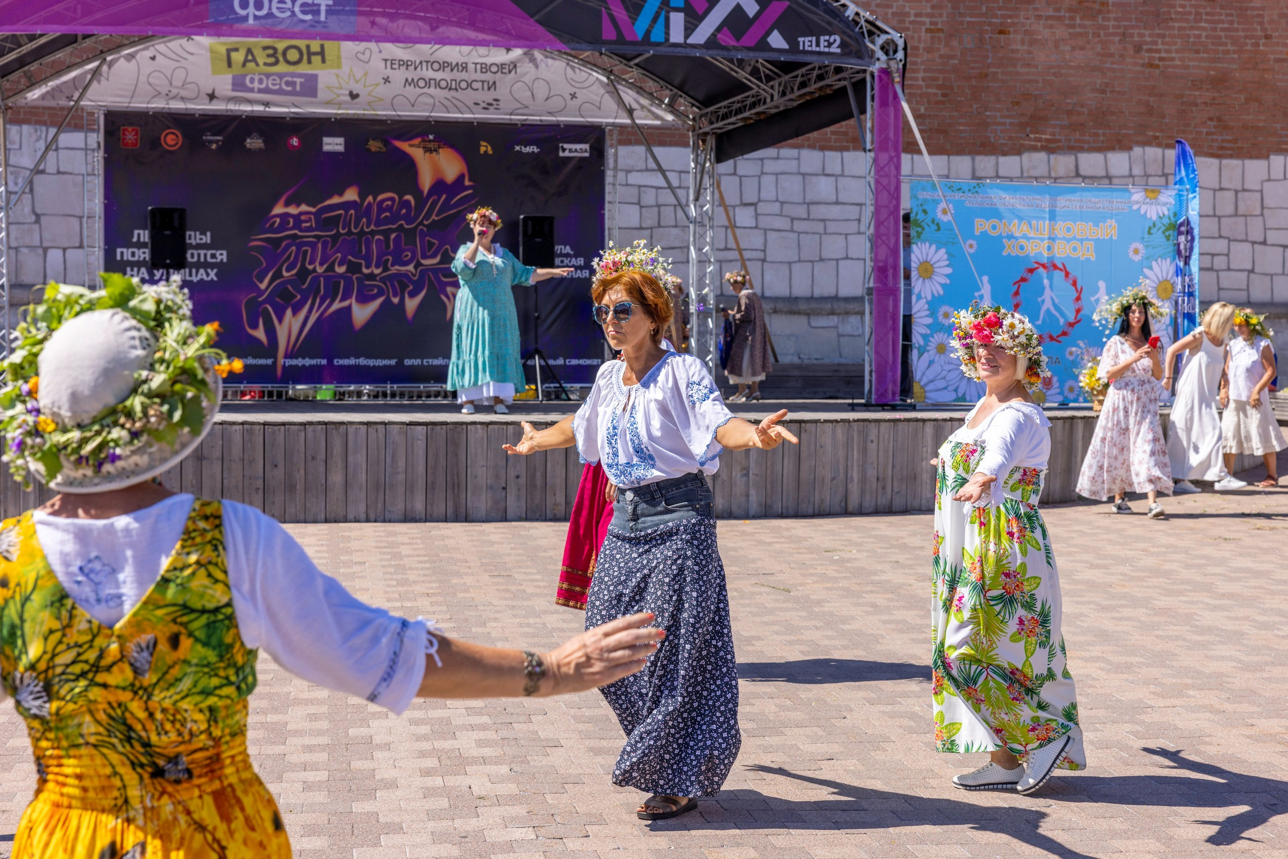 Фестиваль «Ромашковый хоровод». Северная ходьба. Фотограф в Туле Крупский АнДРей. Фотостудия «КАДР71» в Туле