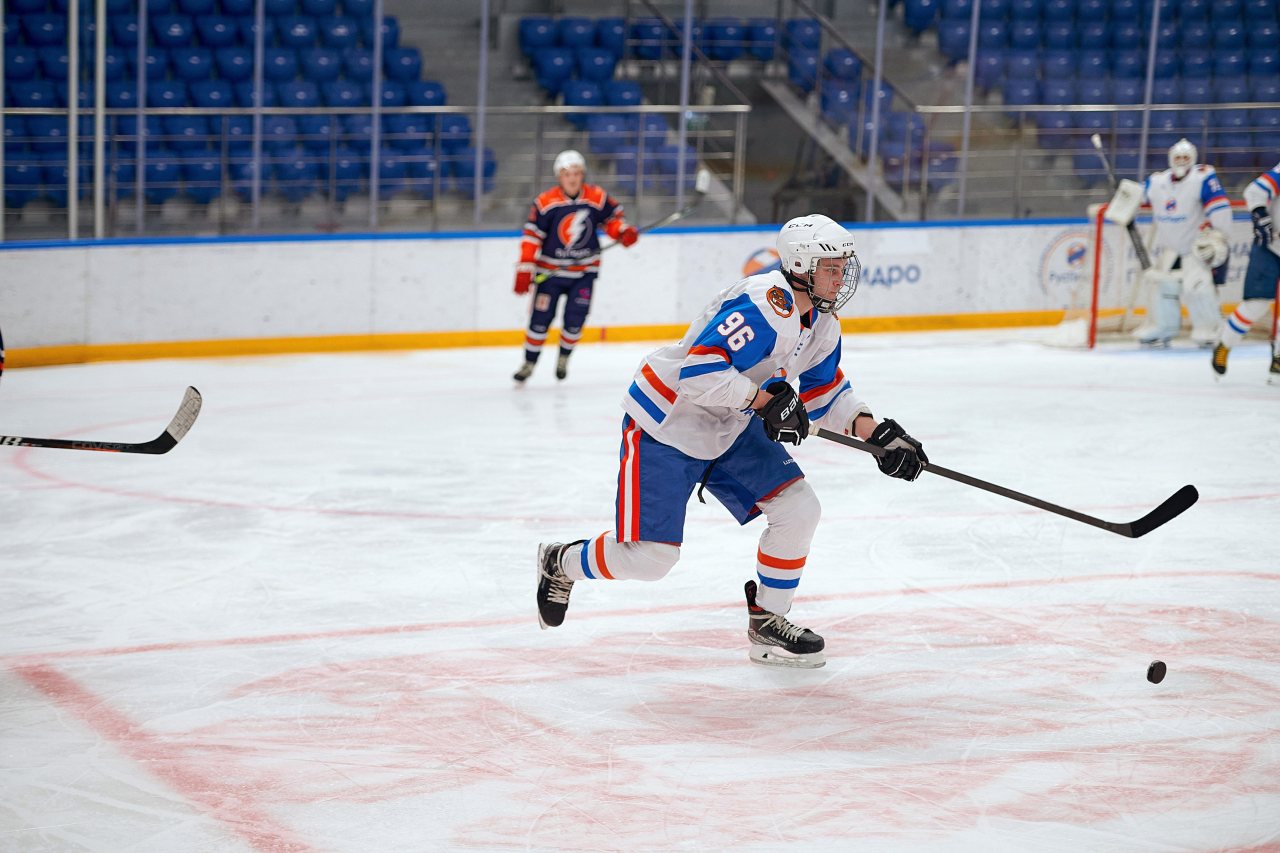 Портфолио репортажной фотосъёмки: Кристалл арена — Хоккей — РусГидро. Фотограф Яковлев Роман — Красноярск