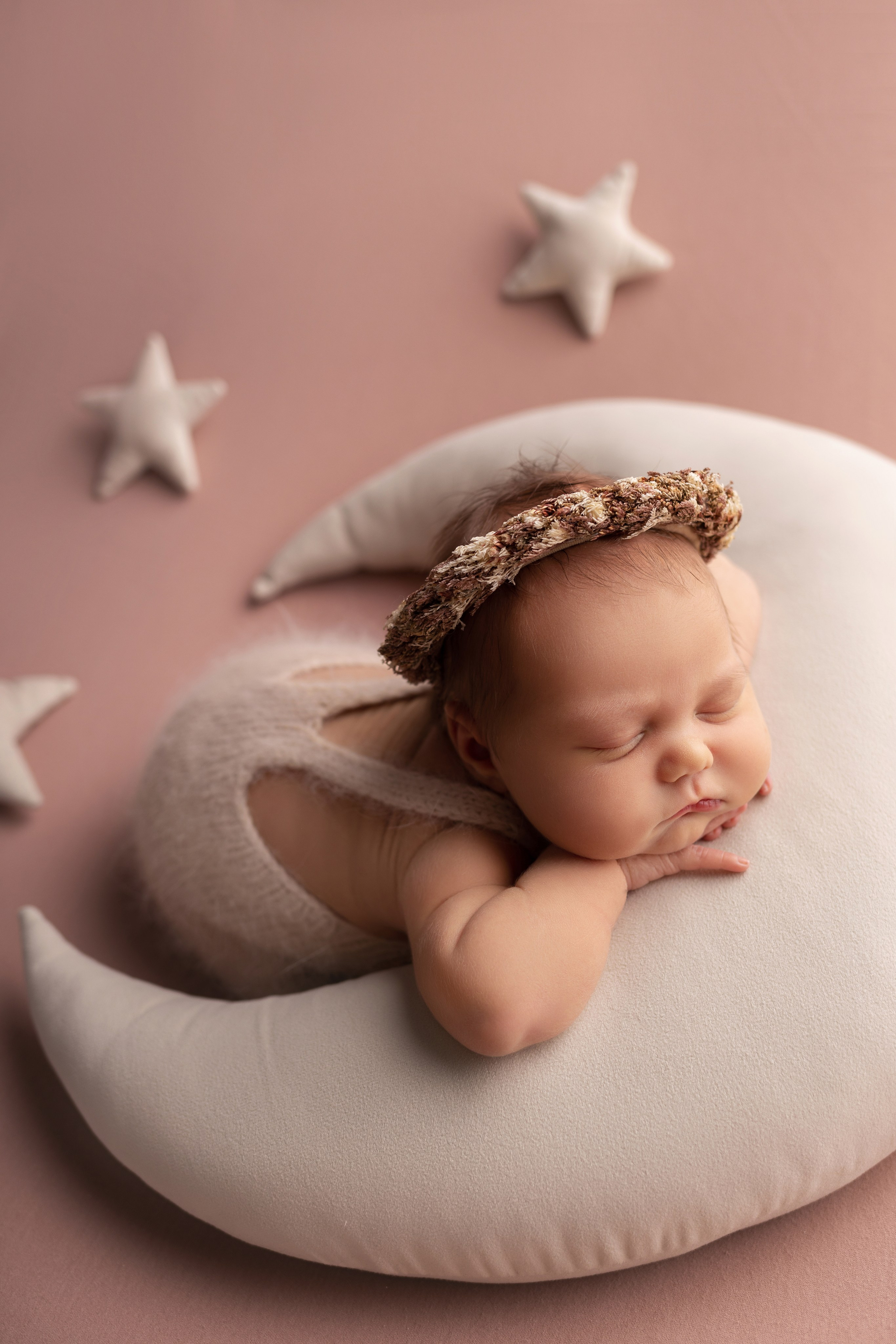 Классическая фотосессия малыша. Фотограф новорожденных малышей в Омске и Омской области Эльвира Камаева