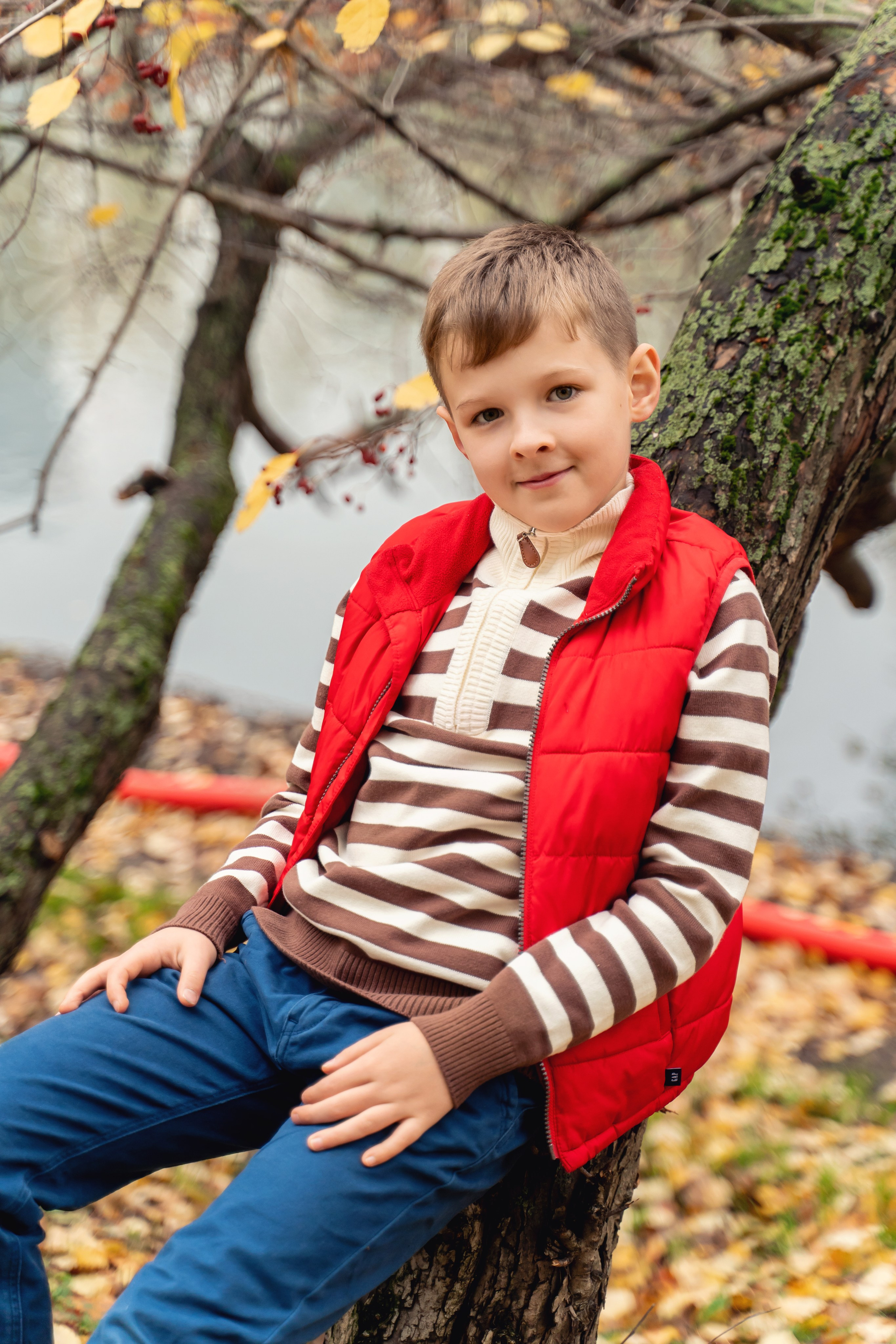 Семейная осенняя фотосессия в парке Красногвардейские пруды. Фотограф \ Видеограф на Крещение, Венчание Москва| Семейные съемки