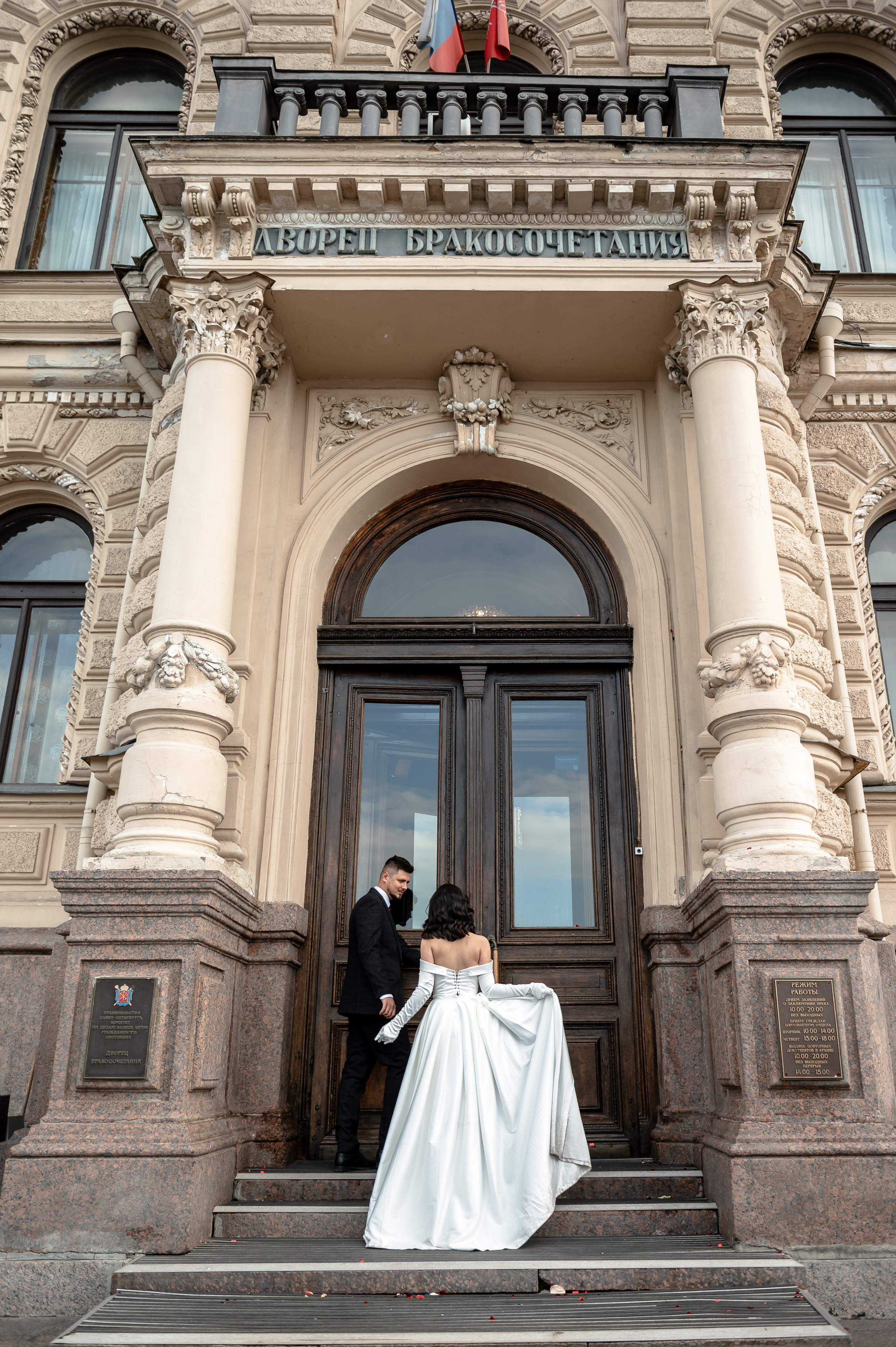 Камерная свадьба в Первом Дворце Бракосочетания №1 на Английской набережной Яны и Евгения. Портретный, семейный и свадебный фотограф в Санкт-Петербурге и в Пушкине Ширяев Денис