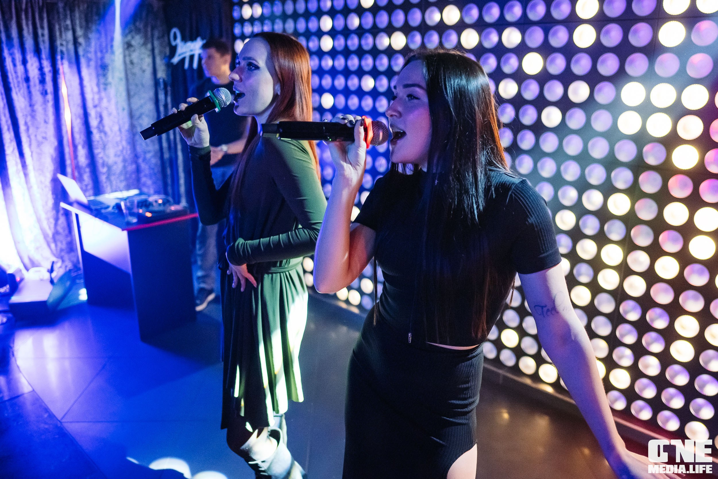 Фотоотчет из караоке-клуба Эйфория. One Media Life: фоторепортажи, фотоотчеты с мероприятий и заведений