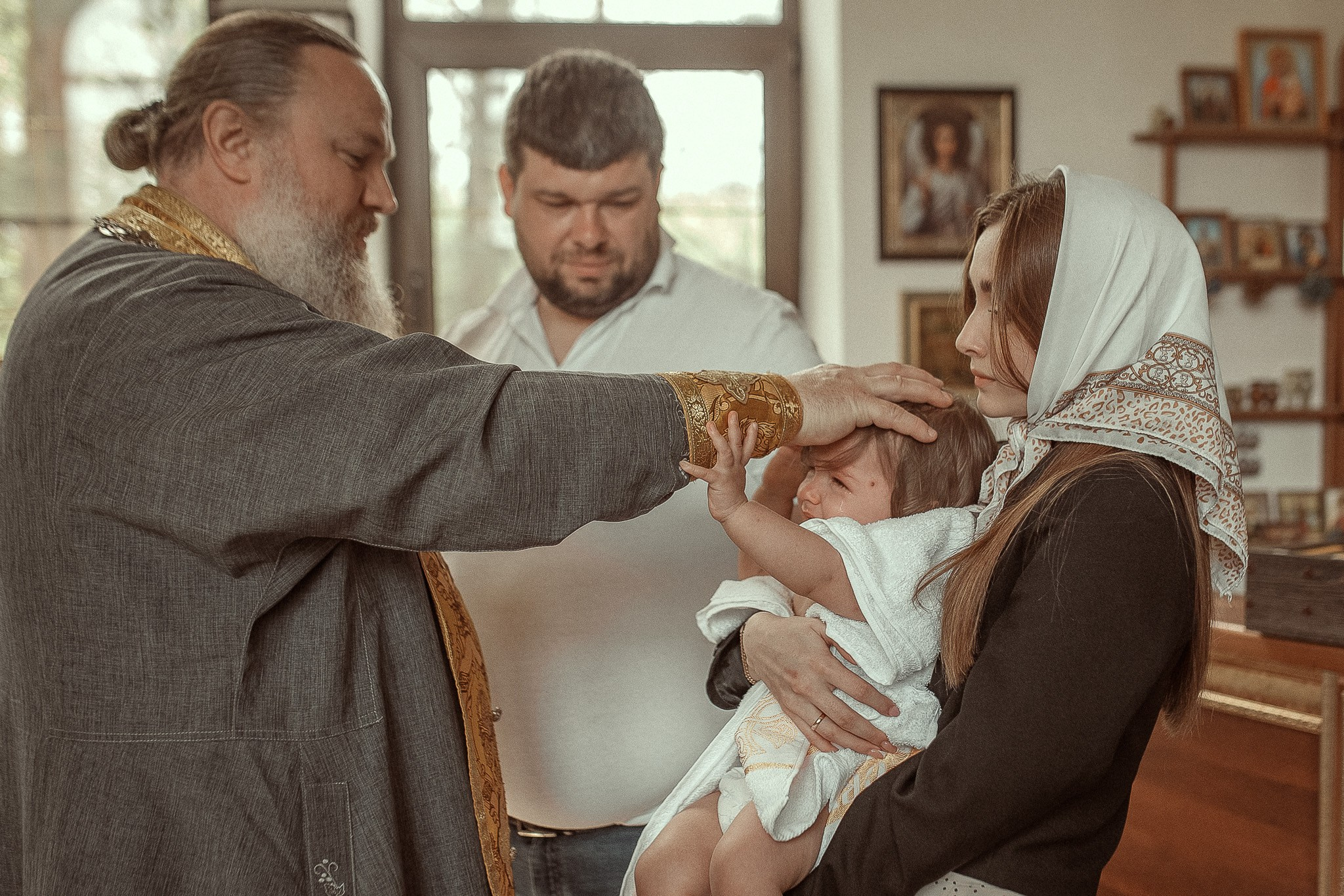 Таинство Крещения Полины. 15.04.2024. Детский семейный фотограф в Абинске