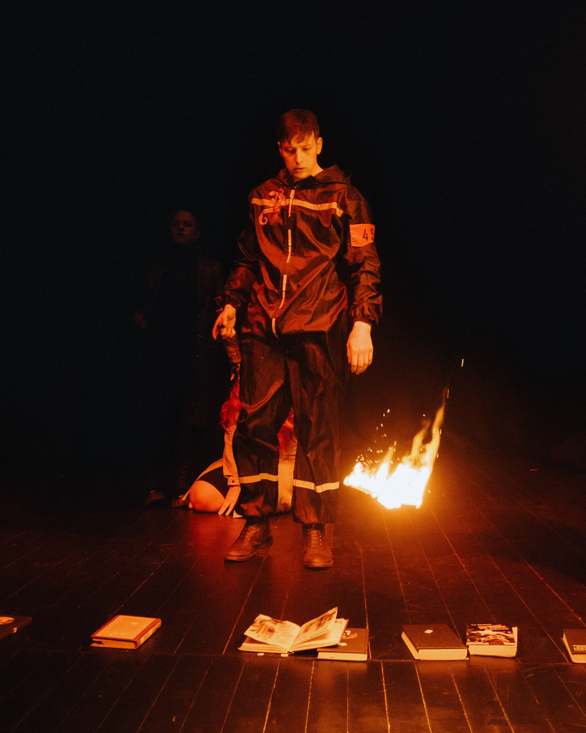 451 градус по Фаренгейту | «Два мира». Портретный и репортажный фотограф Настя Куприянова