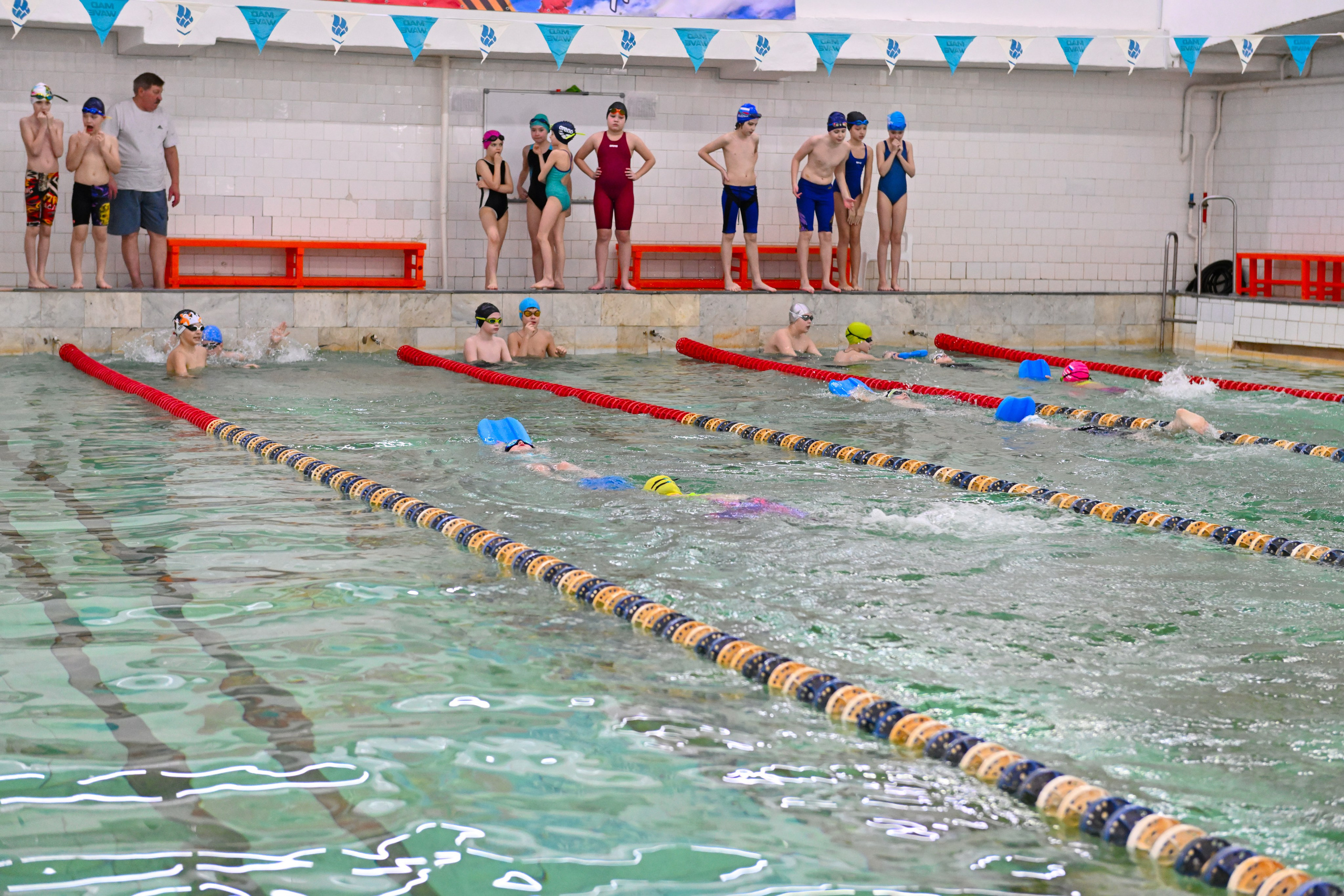 2025-12-20 Бассейн Урал НГ младшие. Снежинск фото Андрианов