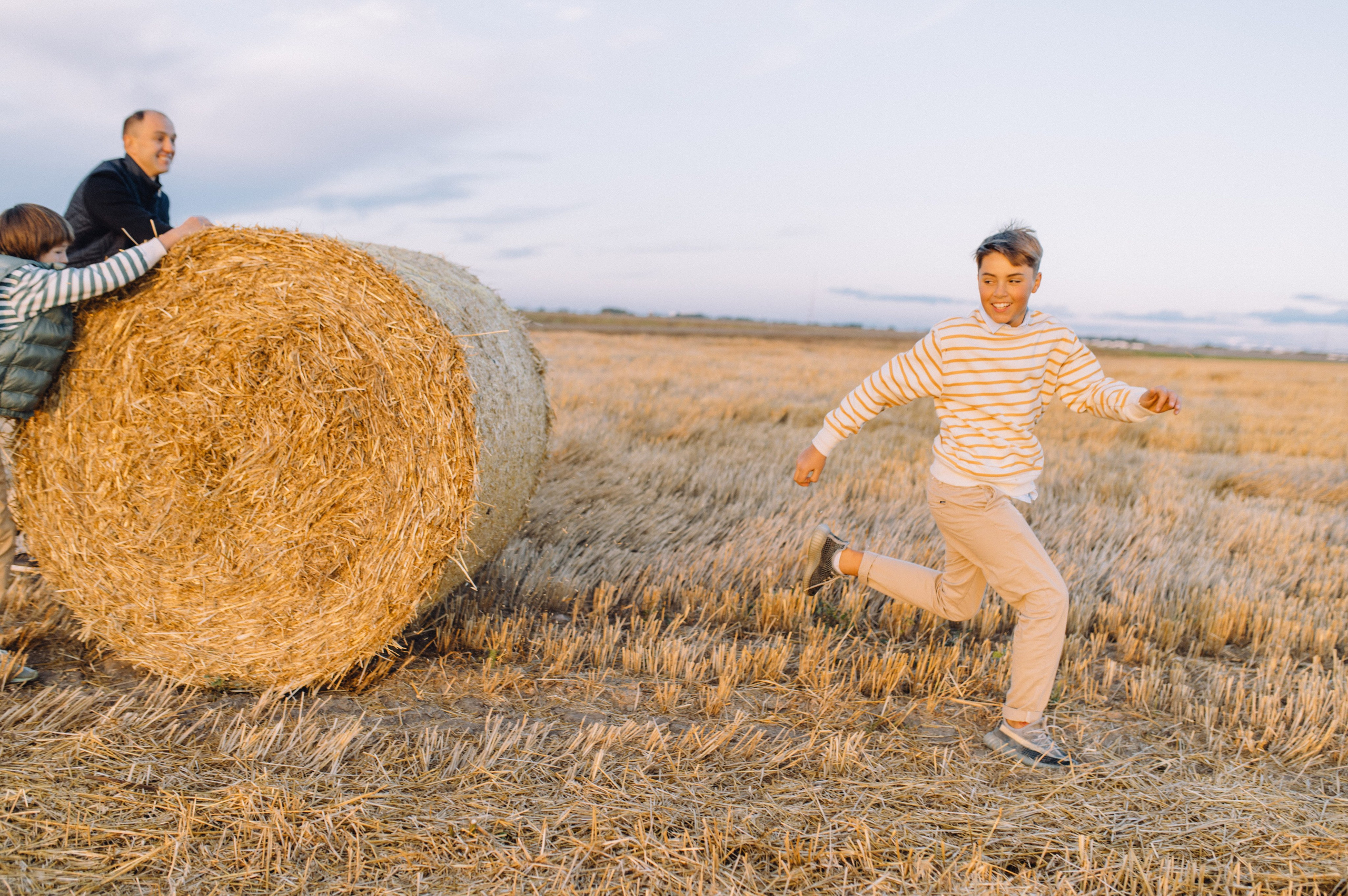 Семейная фотосессия на улице. Wedding photograph in europe Vasencev Alexey