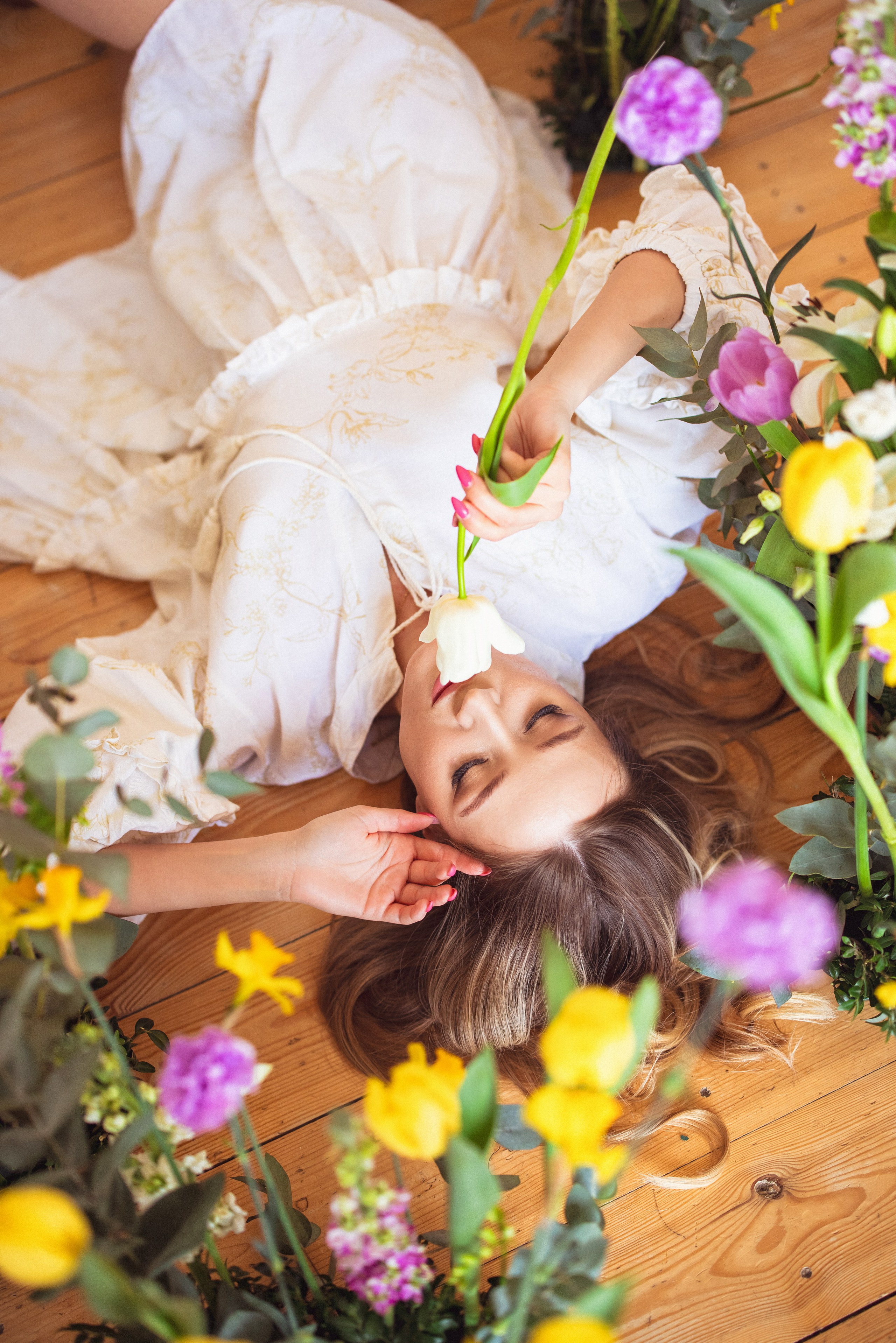 Весенняя фотосессия с цветами в Краснодаре. Семейный и детский фотограф в Краснодаре Анна Трашкова