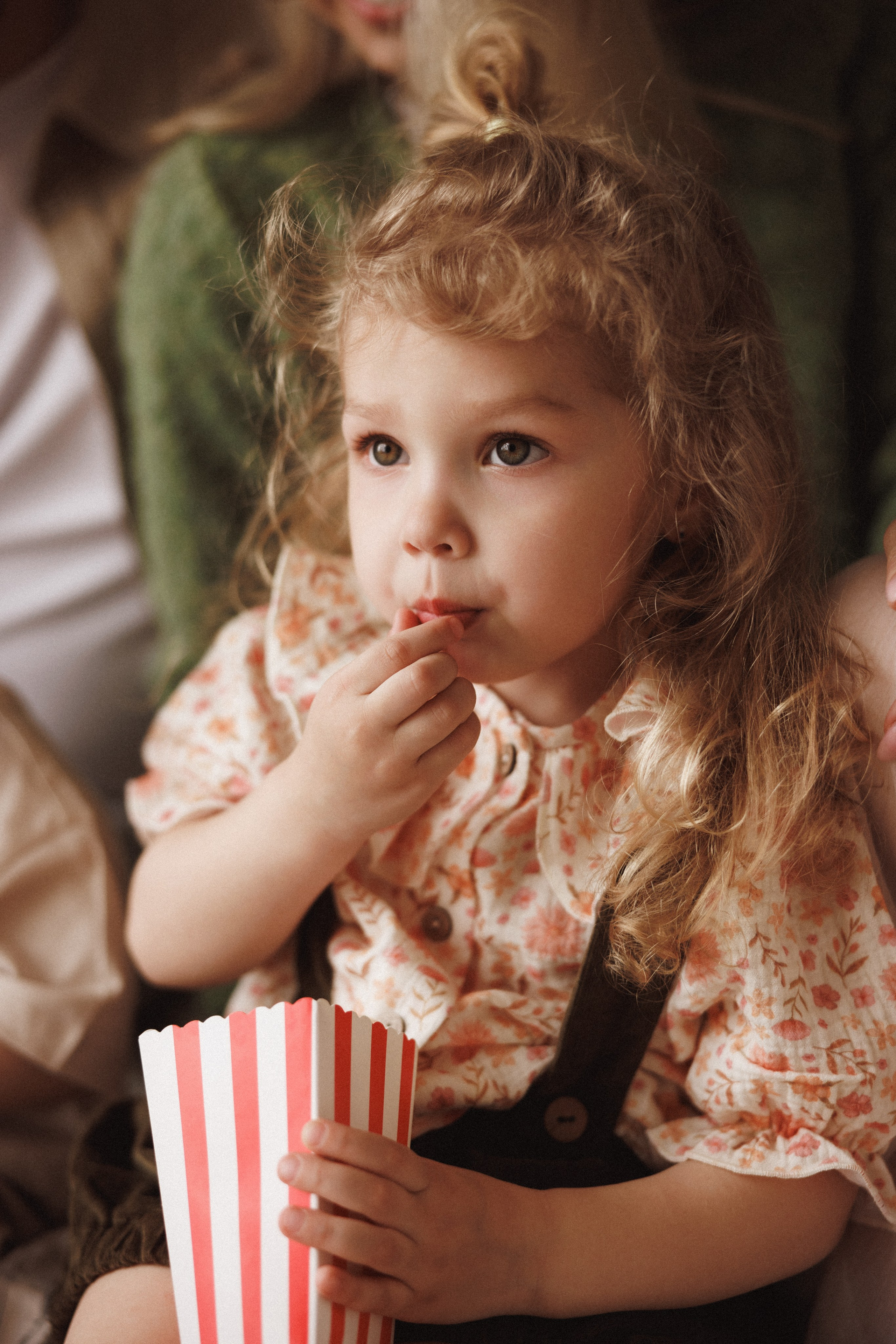 Семейная фотосессия в фотостудии «Mestone», город Краснодар. Семейный и детский фотограф в Краснодаре Анна Трашкова