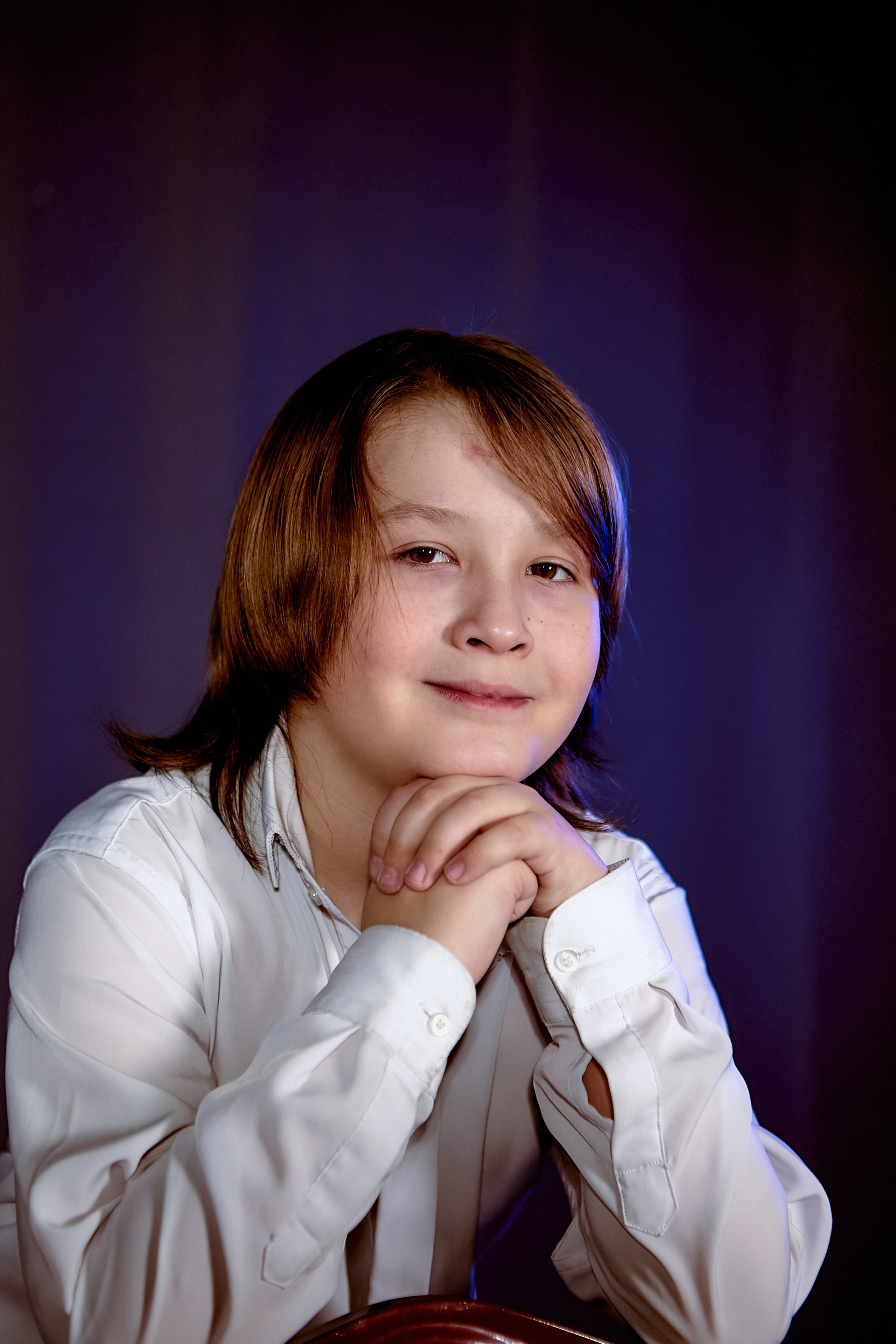 В деловом стиле фотокнига выпускнику начальной школы. Православный портретный фотограф Николай Голованов. г. Дзержинск