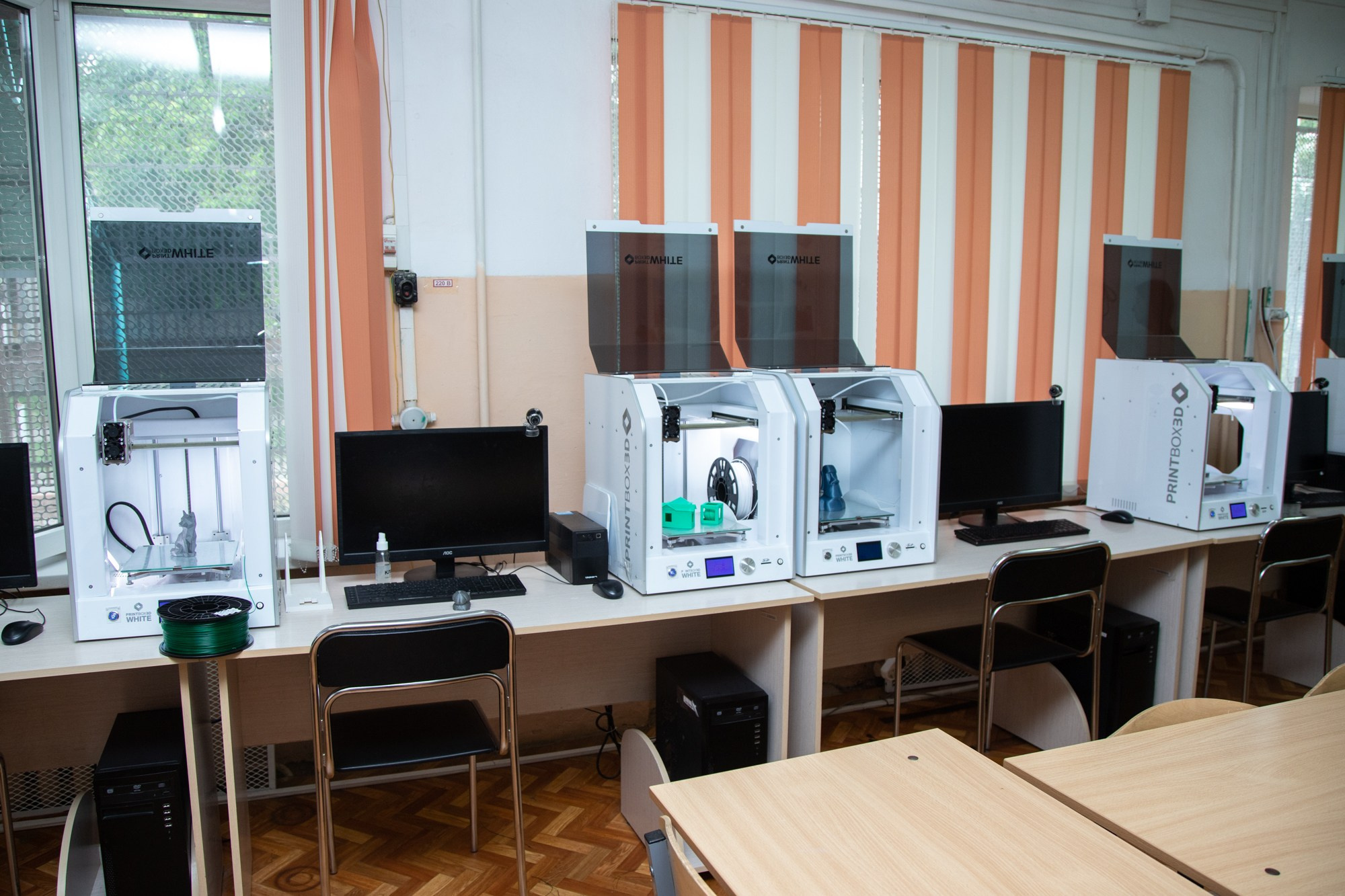 Посещение школы министра образования Краснодарского края. Репортажный, промышленный и маркетплейс-фотограф Дмитрий Чернат