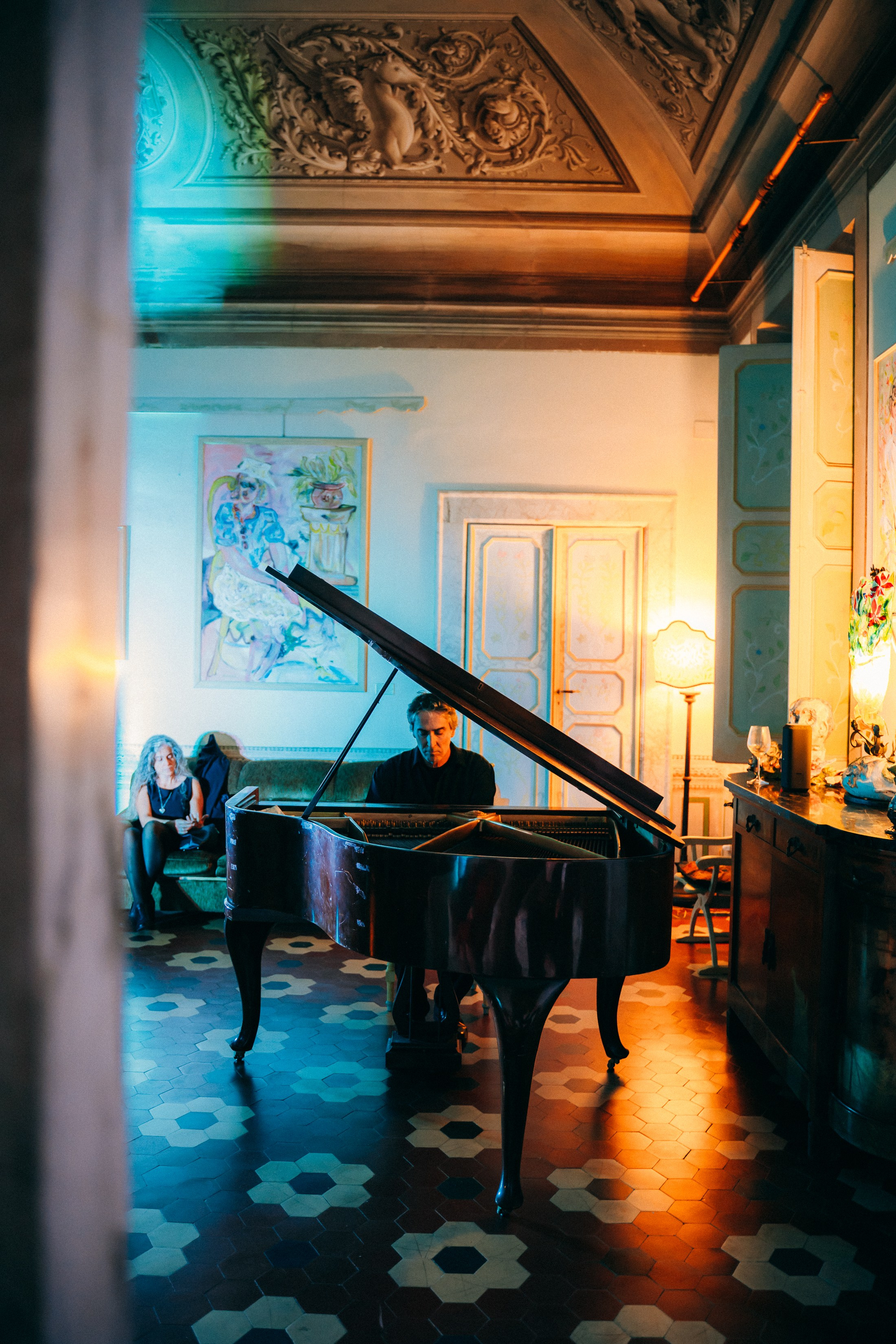 Corporate Event Photography: Capturing Success in Every Frame. Family Lifestyle Photographer in Lucca, Italia