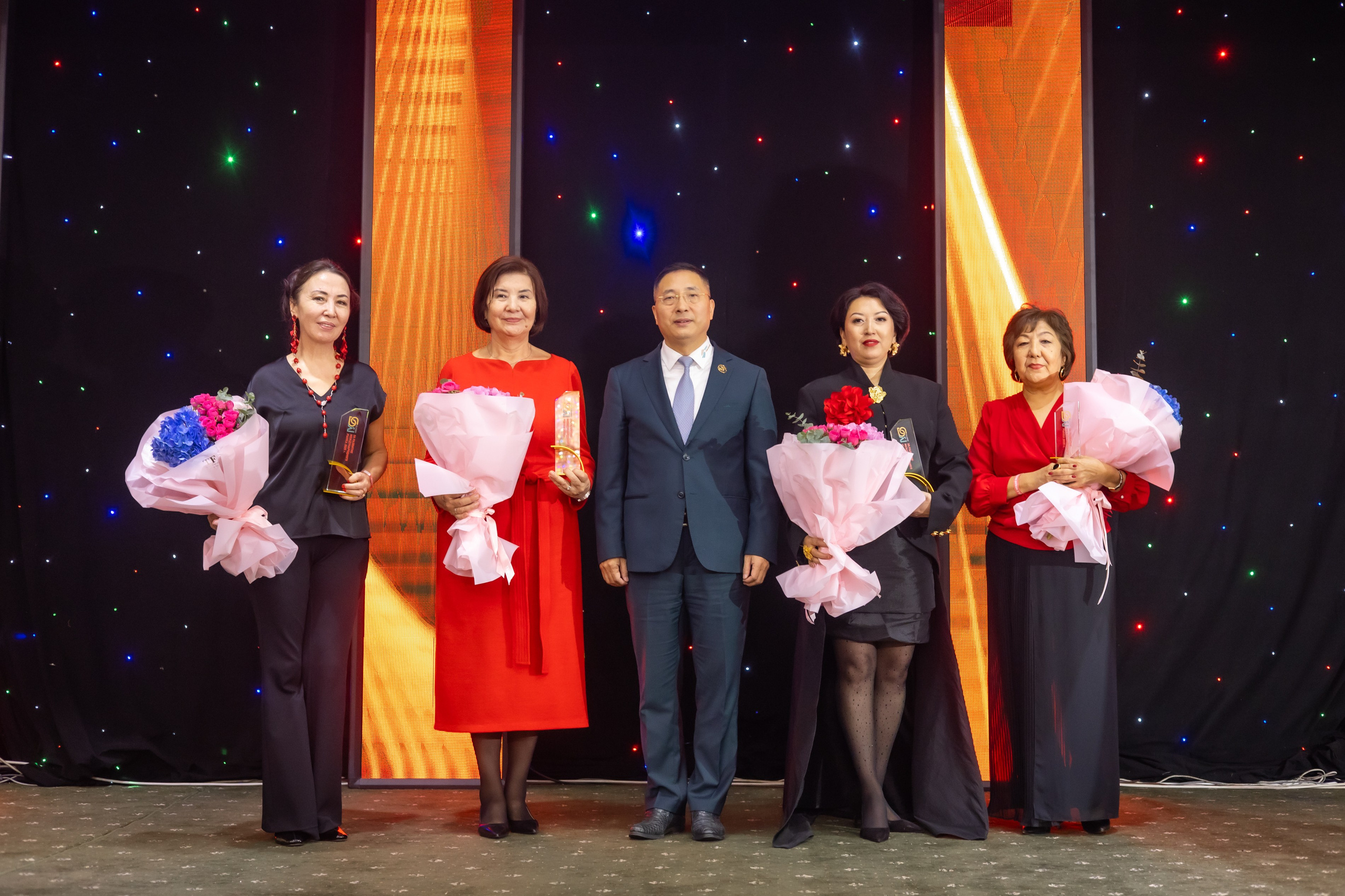 Фотосъемка мероприятия Юбилей компании SilkWay в Алматы. Коммерческий и репортажный фотограф в Алматы — Jora Abramov