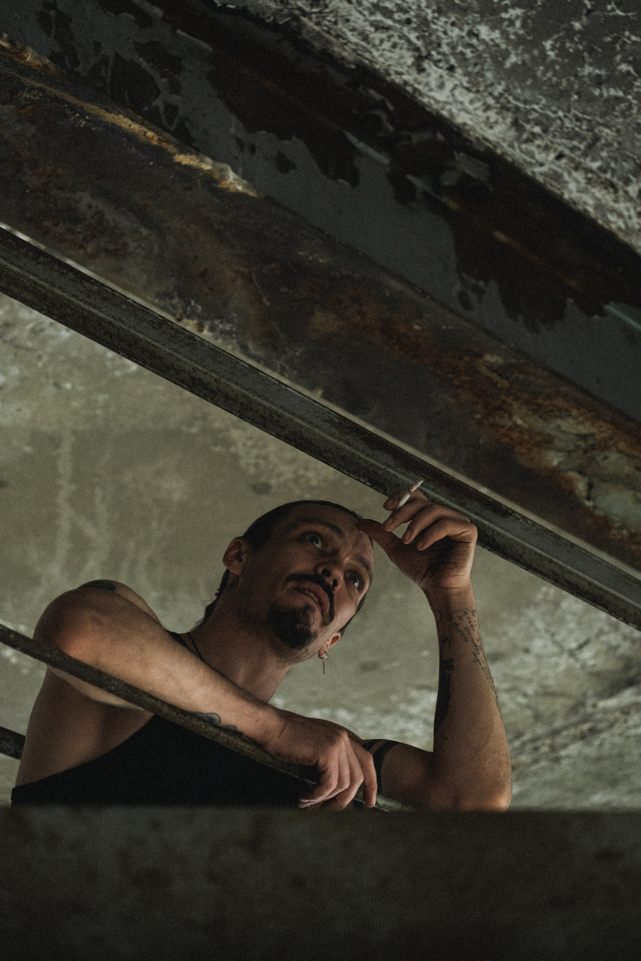 «Они шли мимо заброшенного дома». Фотограф |Герасимова София