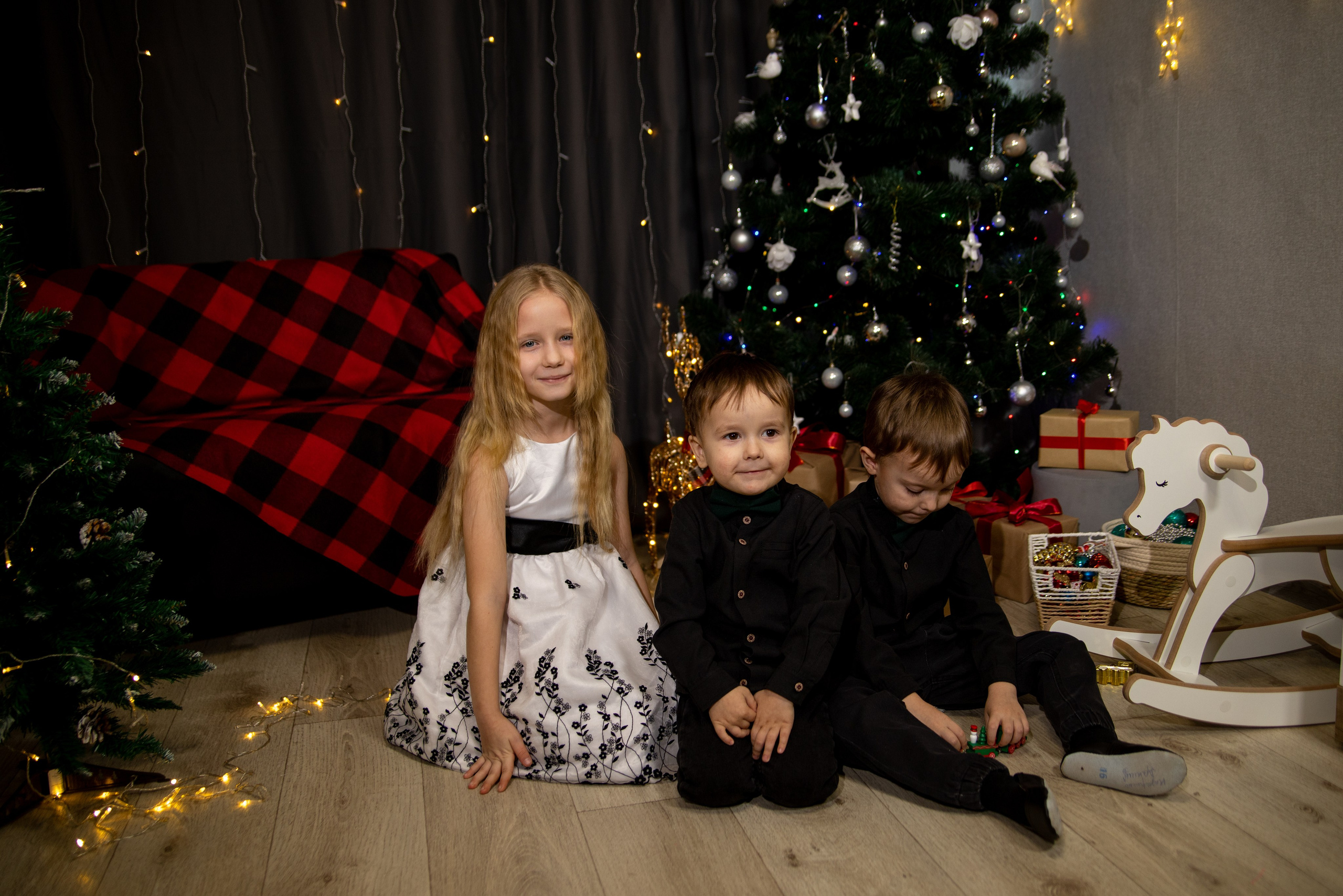 Светлана + Настя + Даня + Сава + Даша. Свадебный и семейный фотограф в Михайловке Полина Крипс