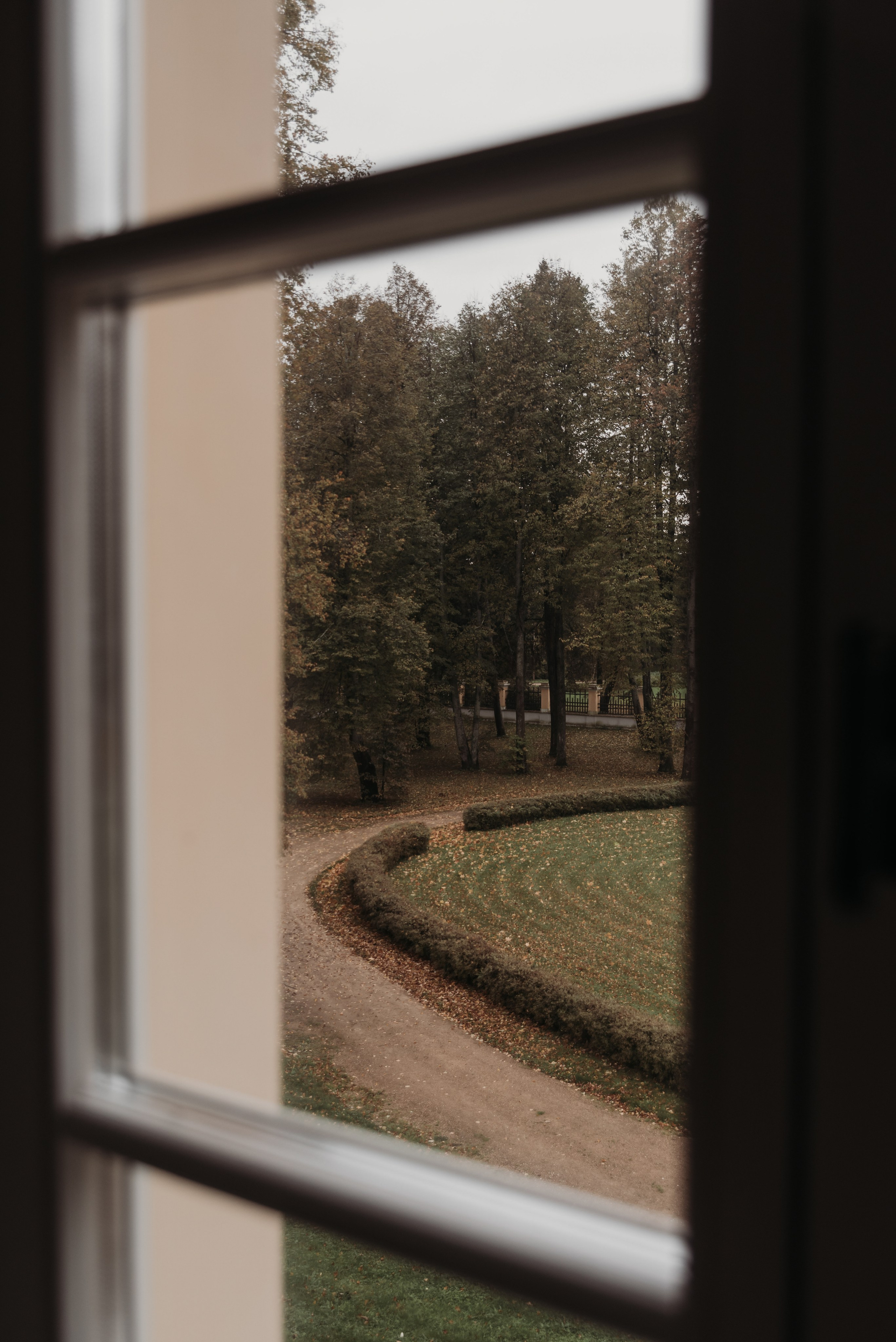 Свадебная фотосессия в Твери в красивой локации в замке в Московской области. Свадебный фотограф в Твери, Москве и Санкт-Петербурге Денисова Екатерина