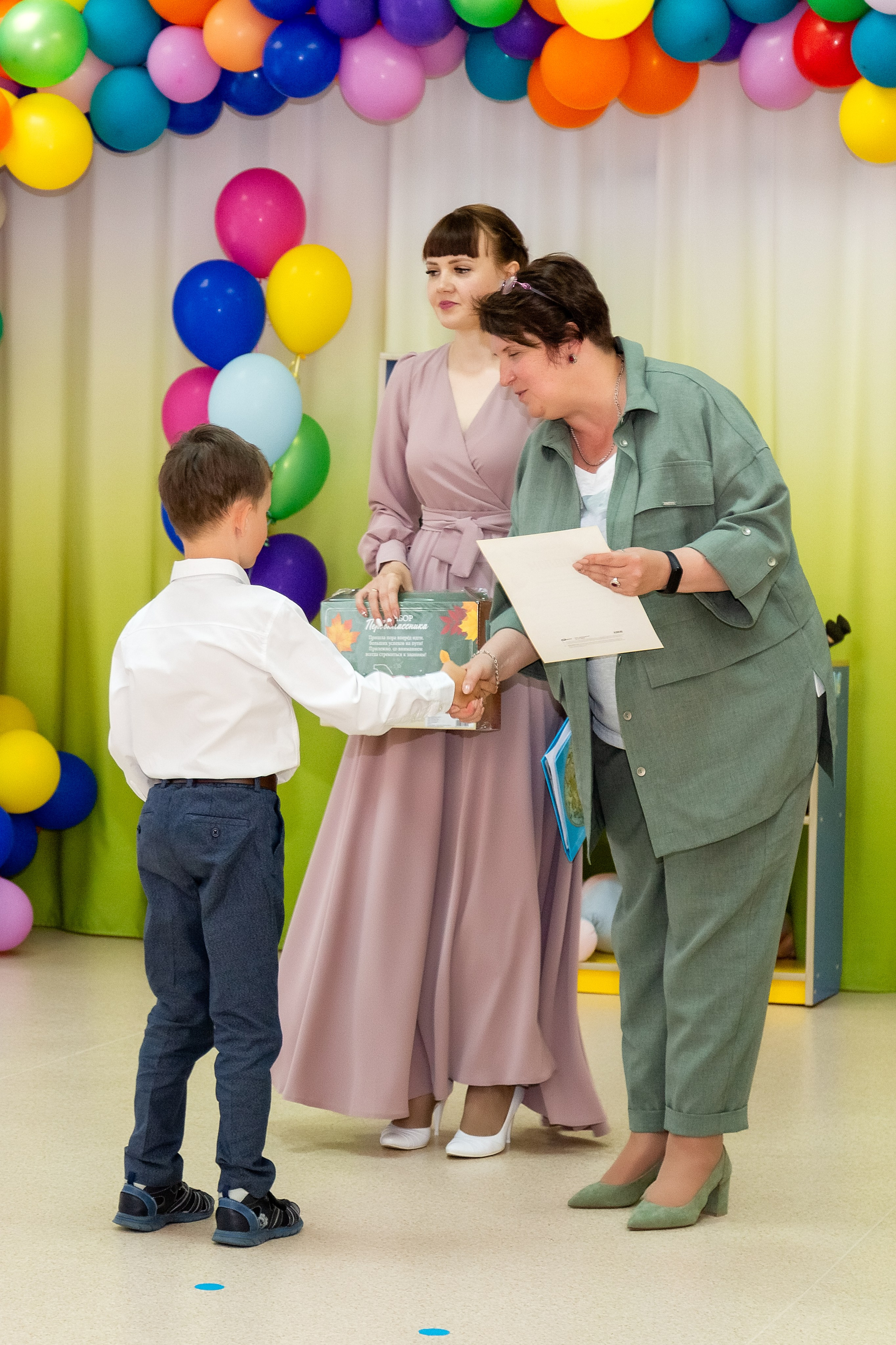 Выпускной. Детский сад «Тигрёнок». Стильный выпускной альбом Владивосток фотограф Вероника Мигачева