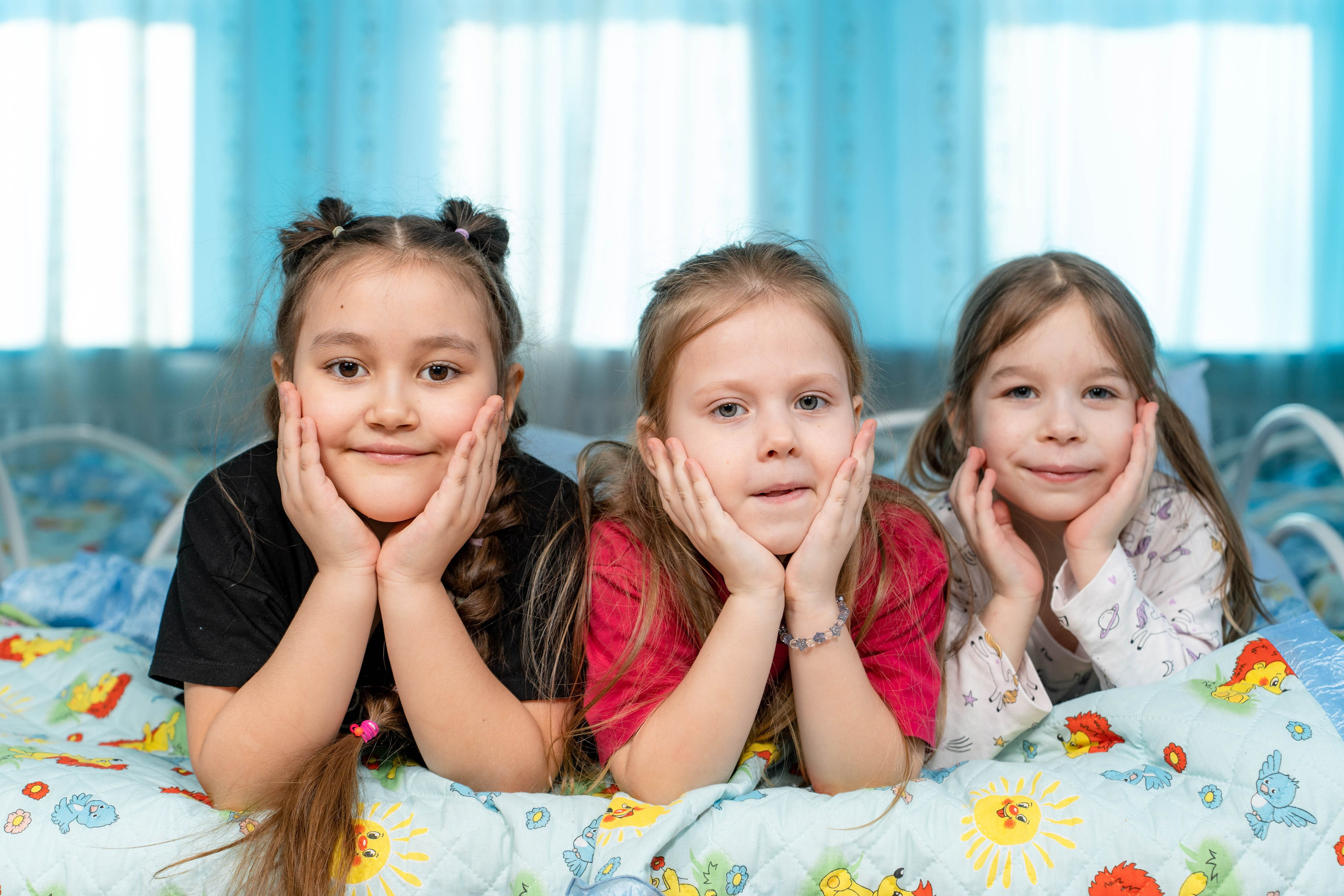 Альбом выпускника. Улыбка выездная фотостудия Красноярск