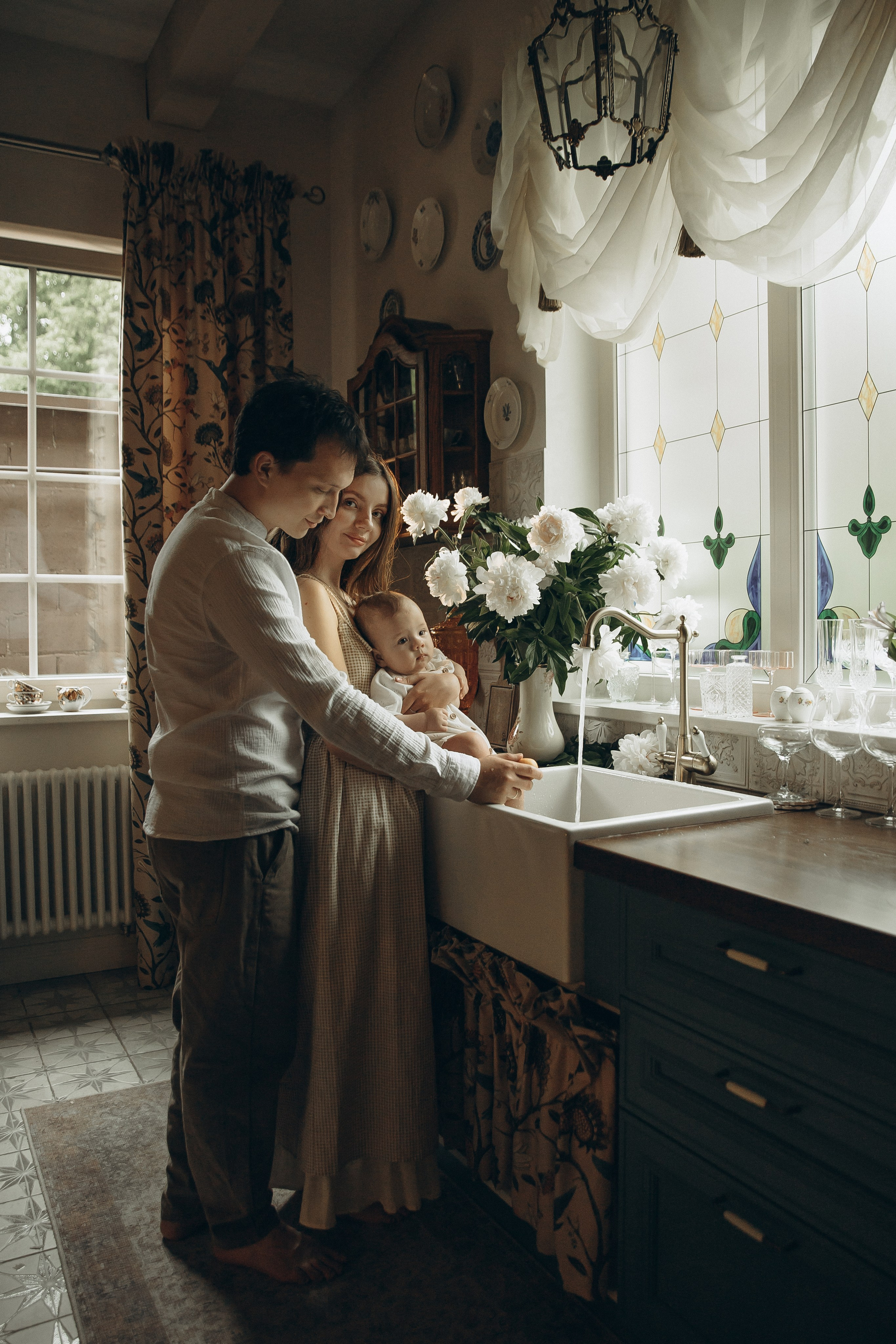 Семейная фотосессия в доме. Семейный фотограф в Москве и Королеве Евгения Баукова