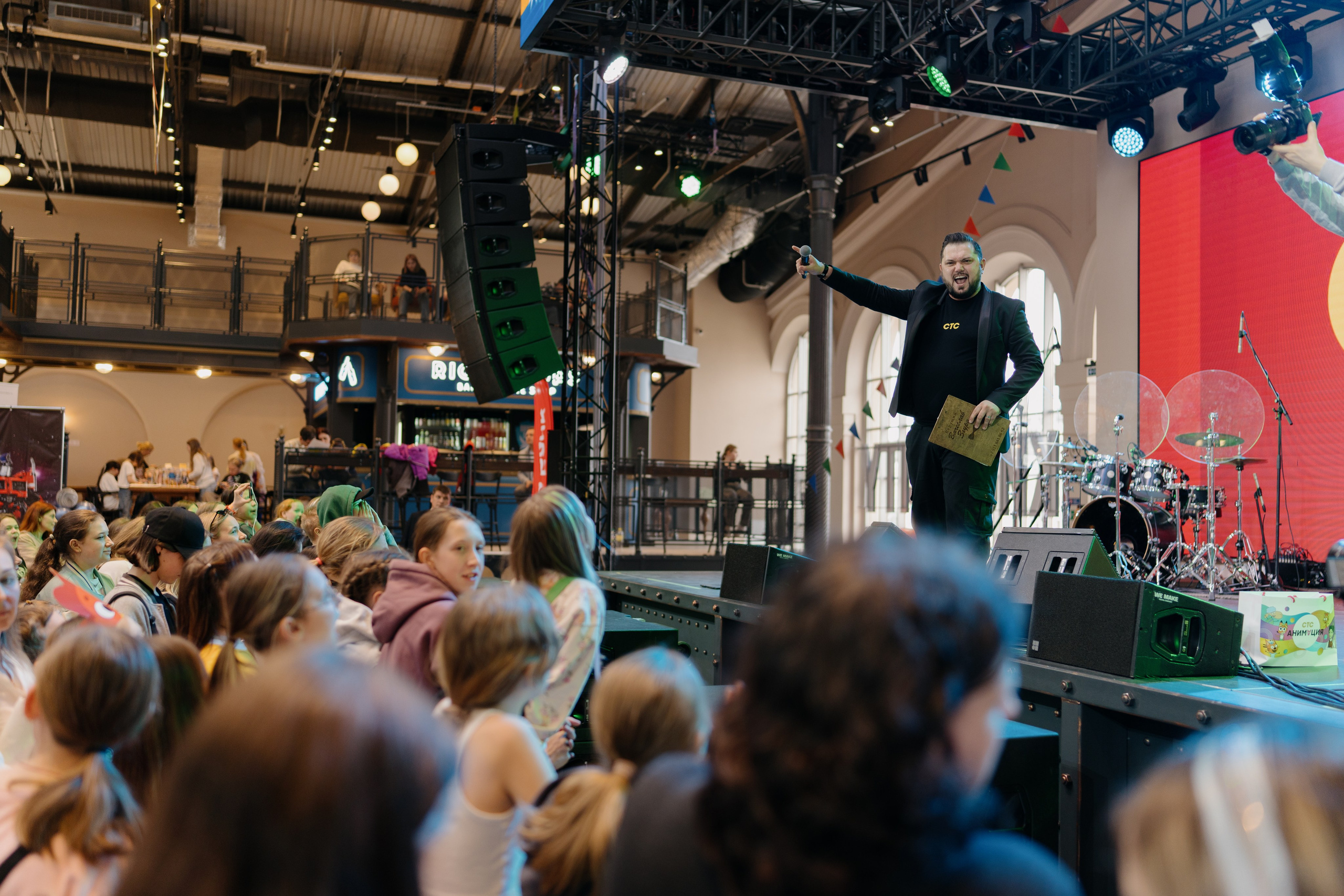 Три кота на «Каникулы с Комсомолкой» 04.05.24. Свадебный и семейный фотограф в Санкт-Петербурге Дмитрий Панин