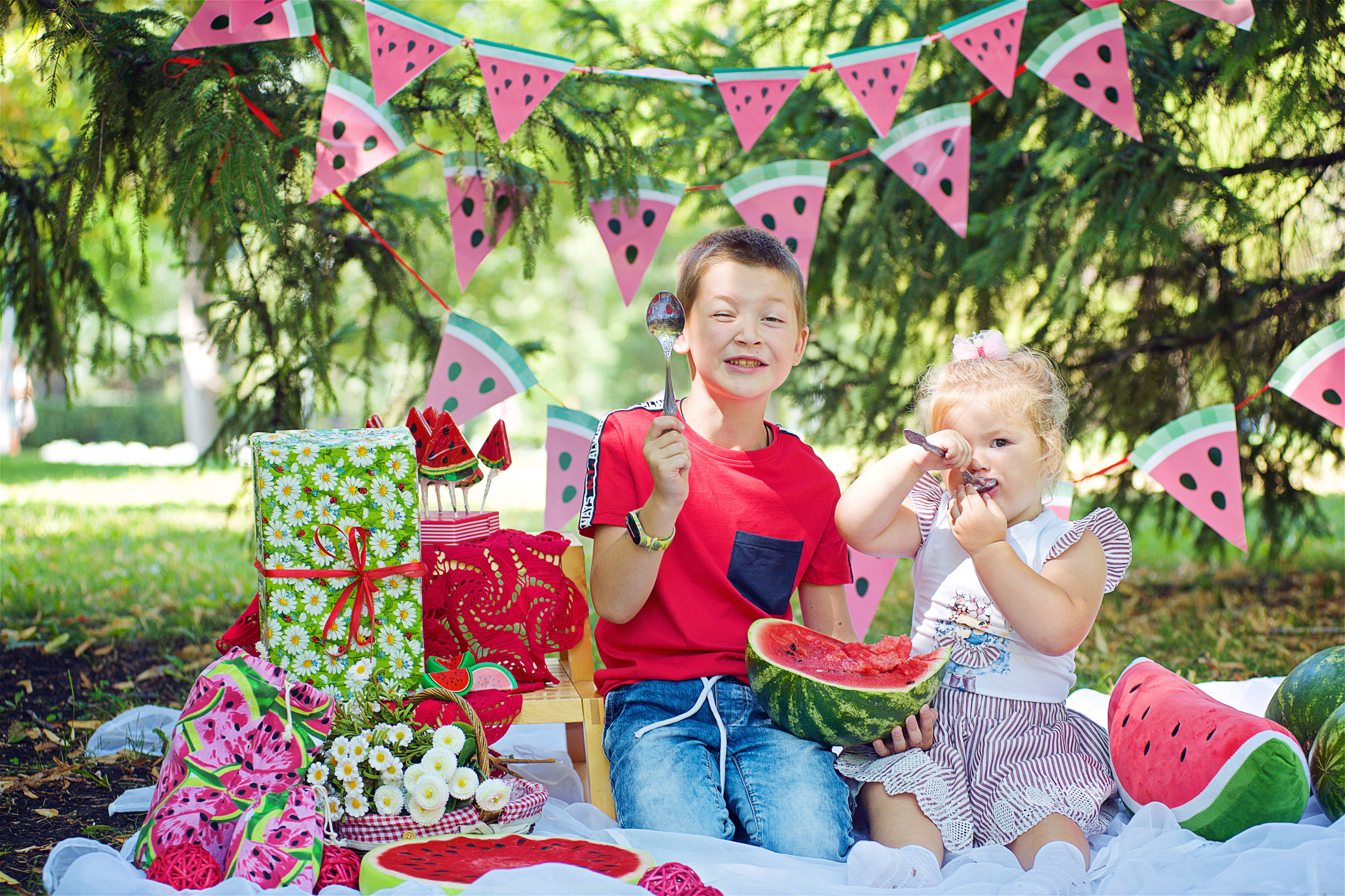 Арбузный проект,Арбузная фотосессия,семейная фотосессия, фотосессия в парке, семейный фотограф в самаре, фотограф в самаре, семейная фотосъемка, детский фотограф марина алексеева, детский фотограф в самаре, фотостудия аквамарин, фотостудия в самаре, яркая фотосессия, лимонная фотосессия, лимонный проект, студийный фотограф, фотостудия Аквамарин, фотостудия в Самаре