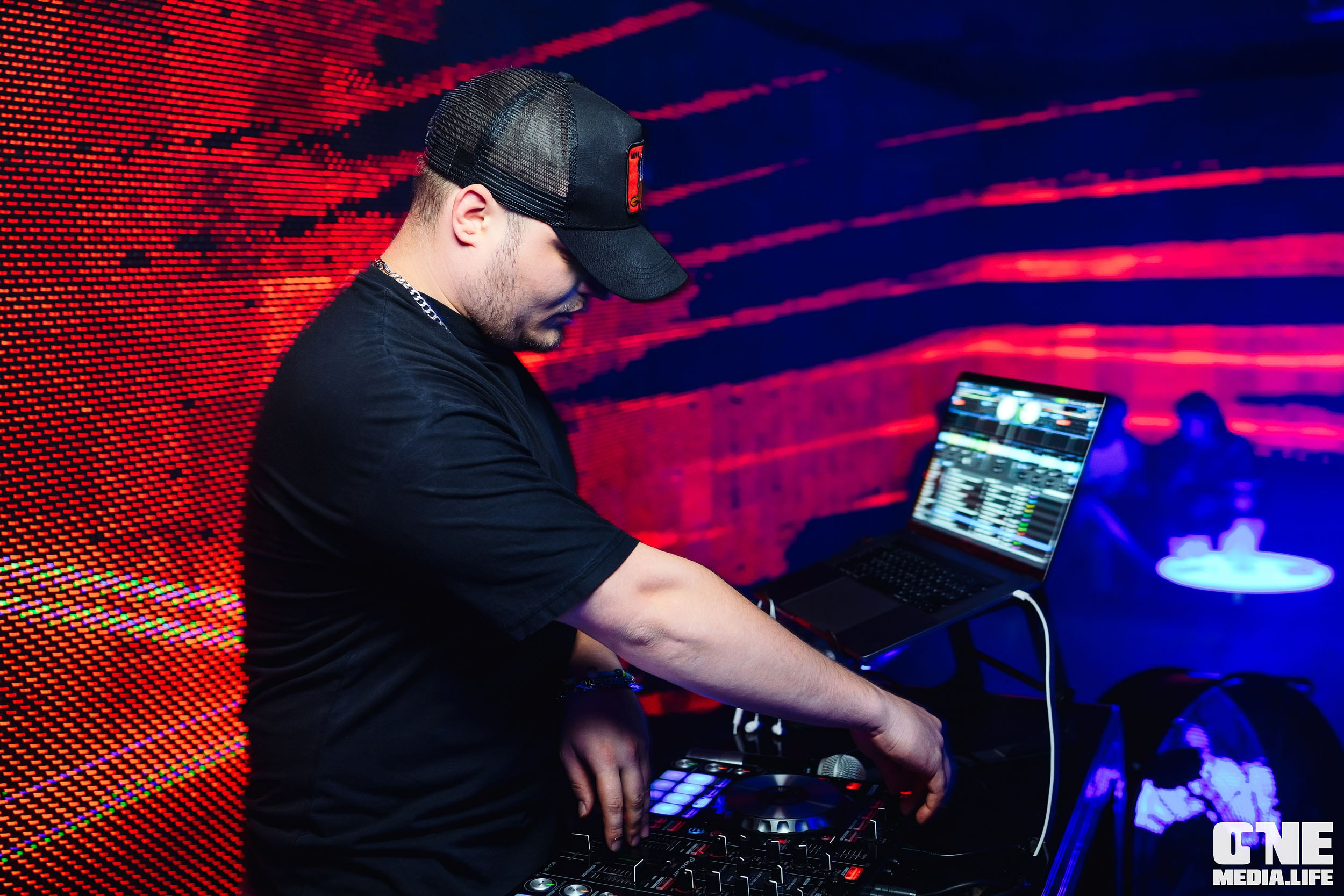 Фоторепортаж из РК Планета. One Media Life: фоторепортажи, фотоотчеты с мероприятий и заведений