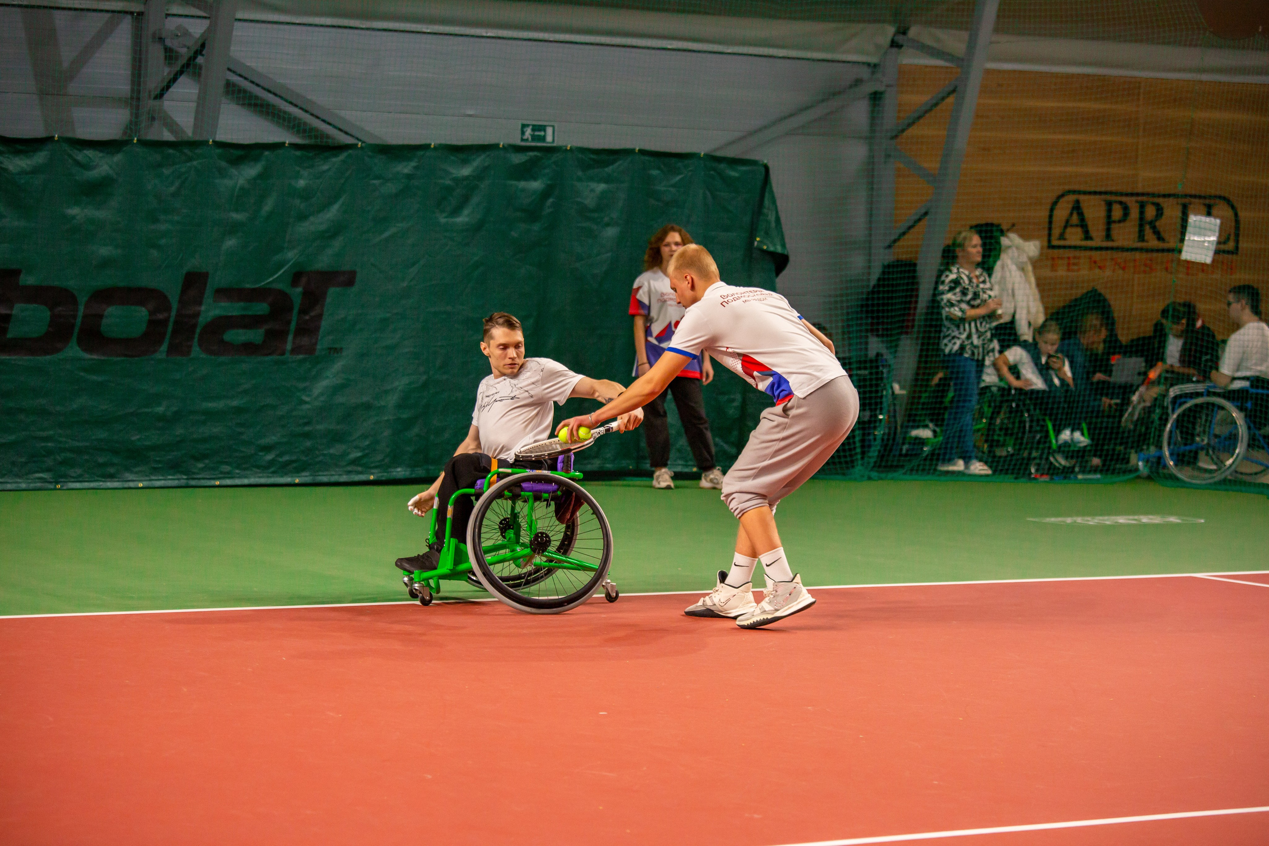 Турнир по теннису на колясках. Репортажный, семейный, свадебный, портретный фотограф