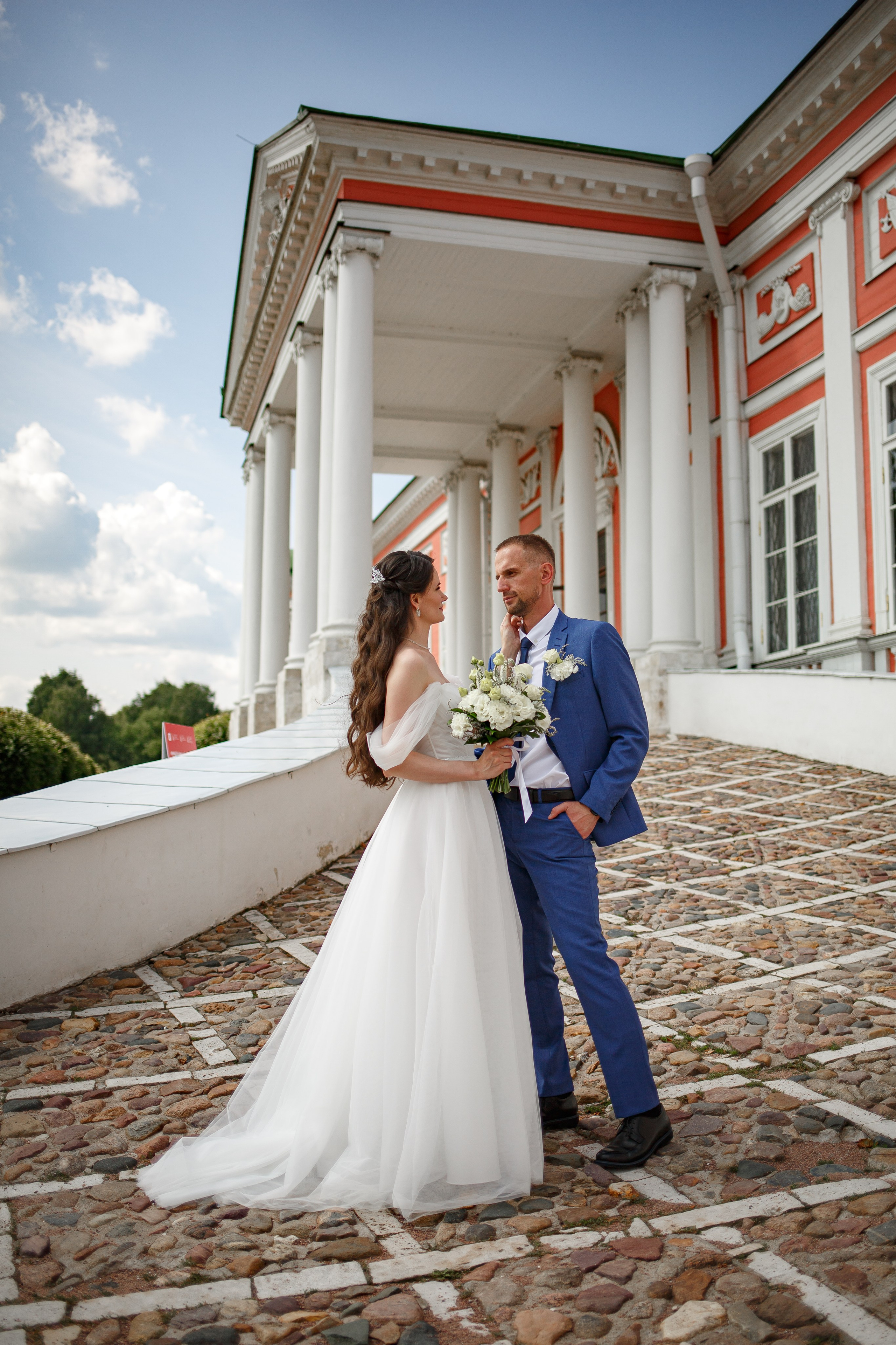 Свадебная фотосессия в усадьбе Кусково. Свадебный фотограф Москва и МО Сергей Киржаев