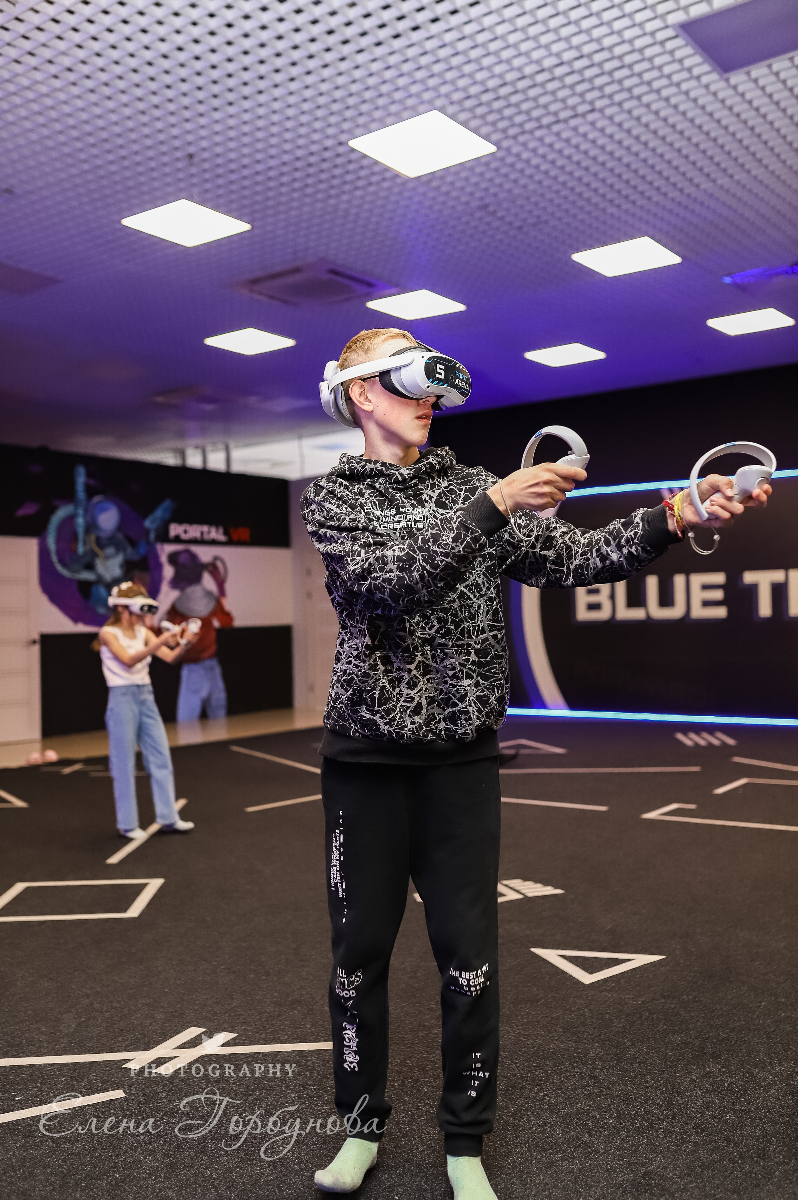 Репортаж в виртуальной реальности. Май 2024. Фотограф Пермь. Свадьбы. Семья и дети, школа, д. сад. Фотокниги