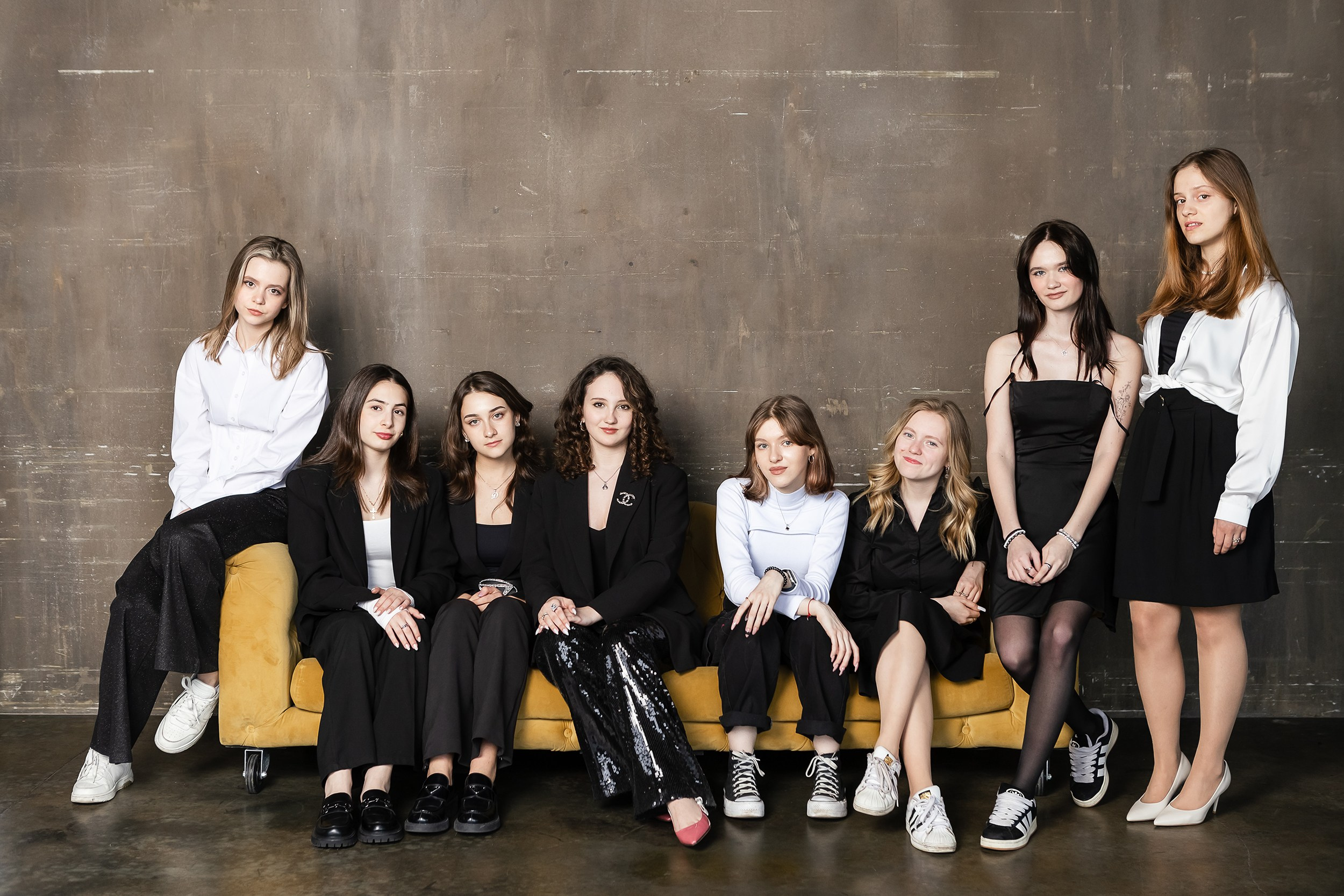 Групповое фото подружек