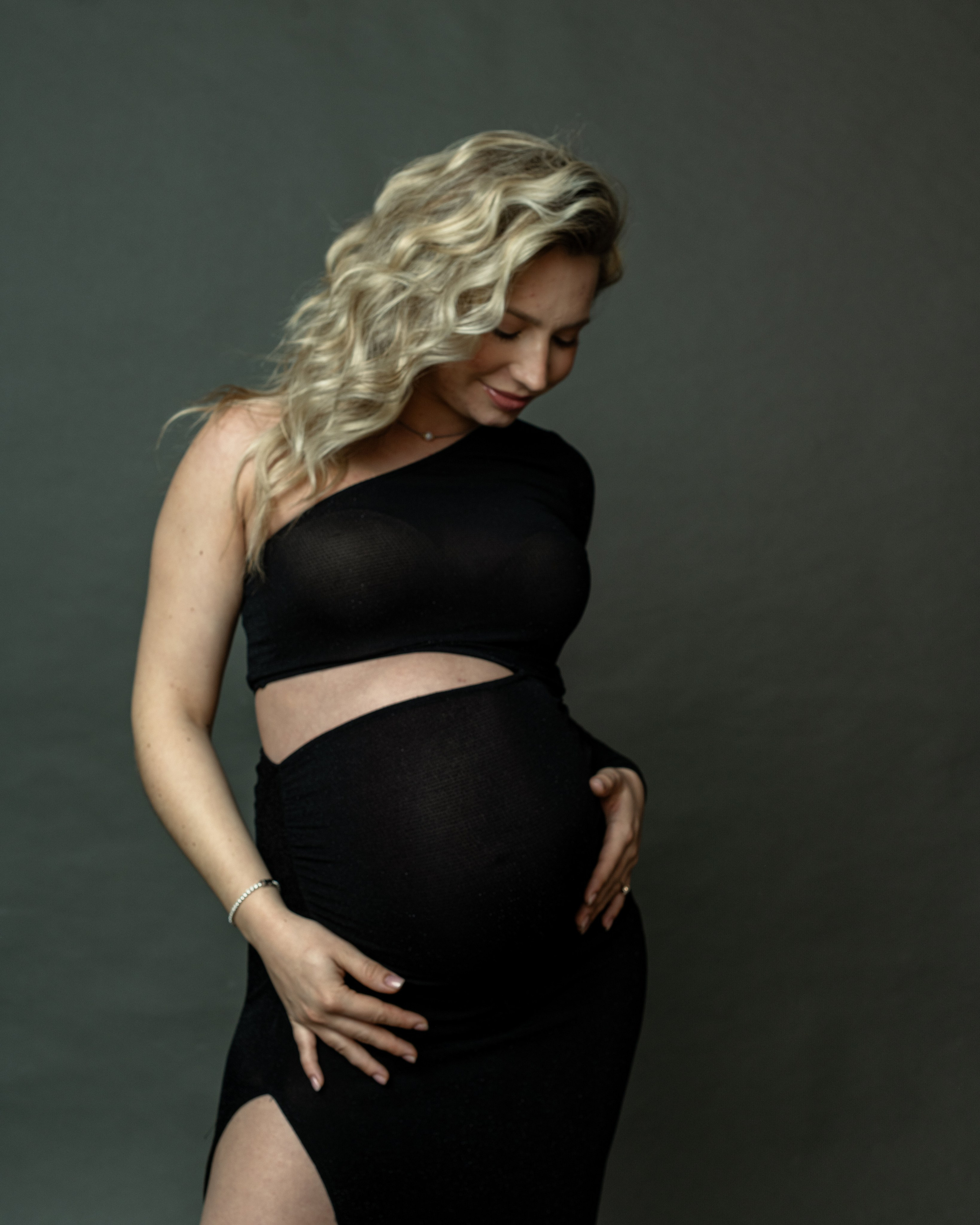 HAPPINESS. Anastasiia Antoniuk portrait, family and couple photographer, Portugal