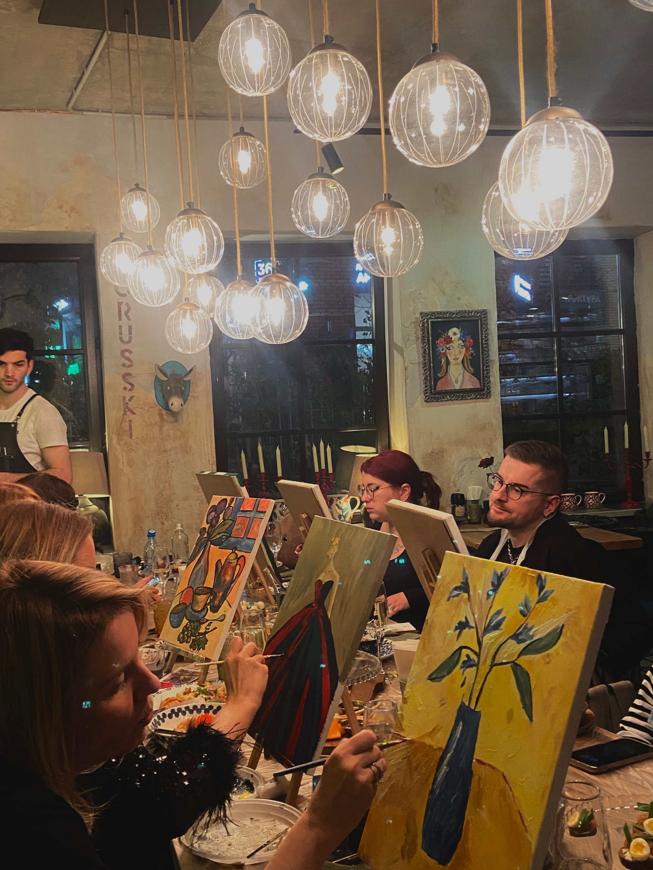 Живопись акрилом в ресторанах для 