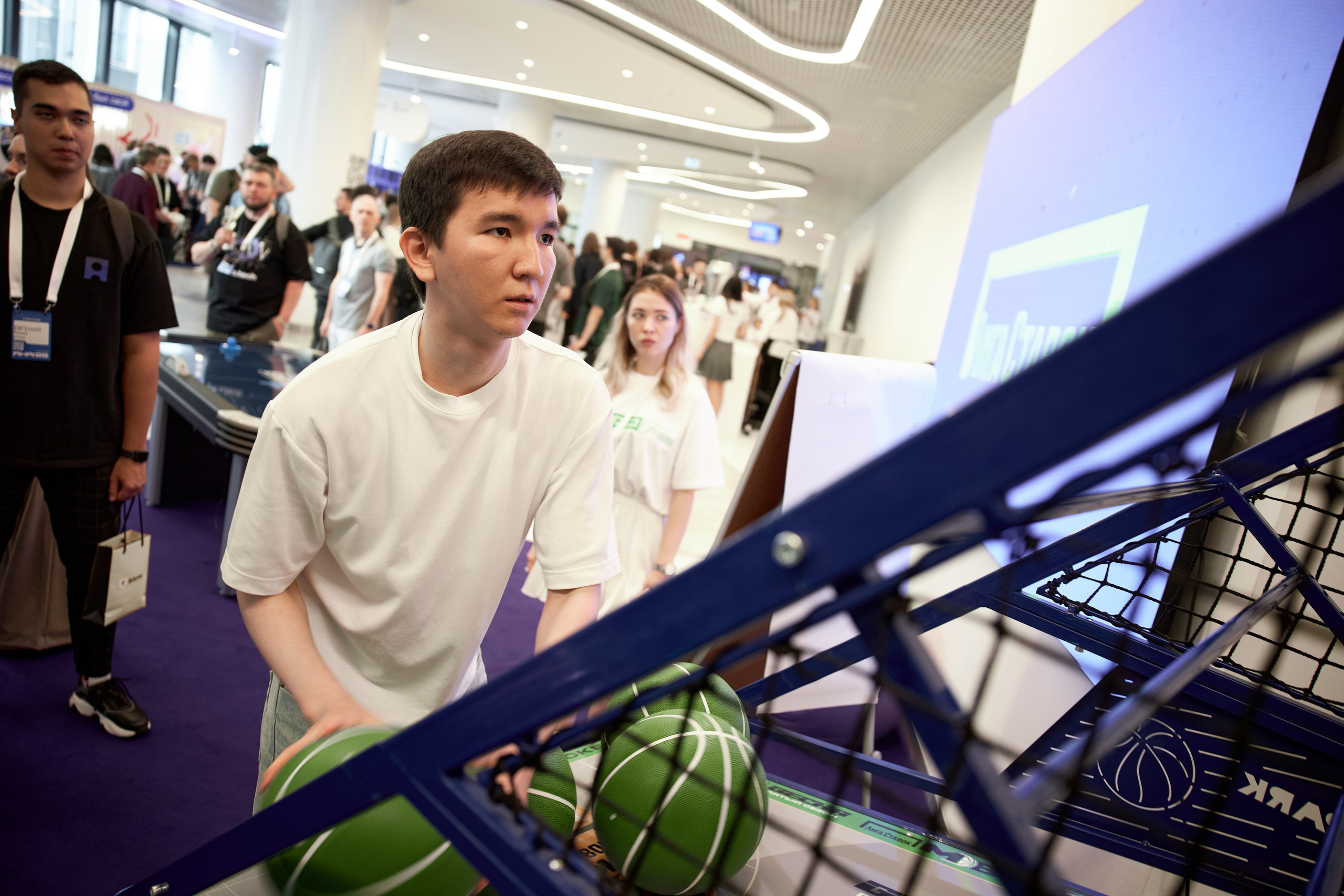 Aha! — 29–30 мая 2025. Фотобанк Матемаркетинг