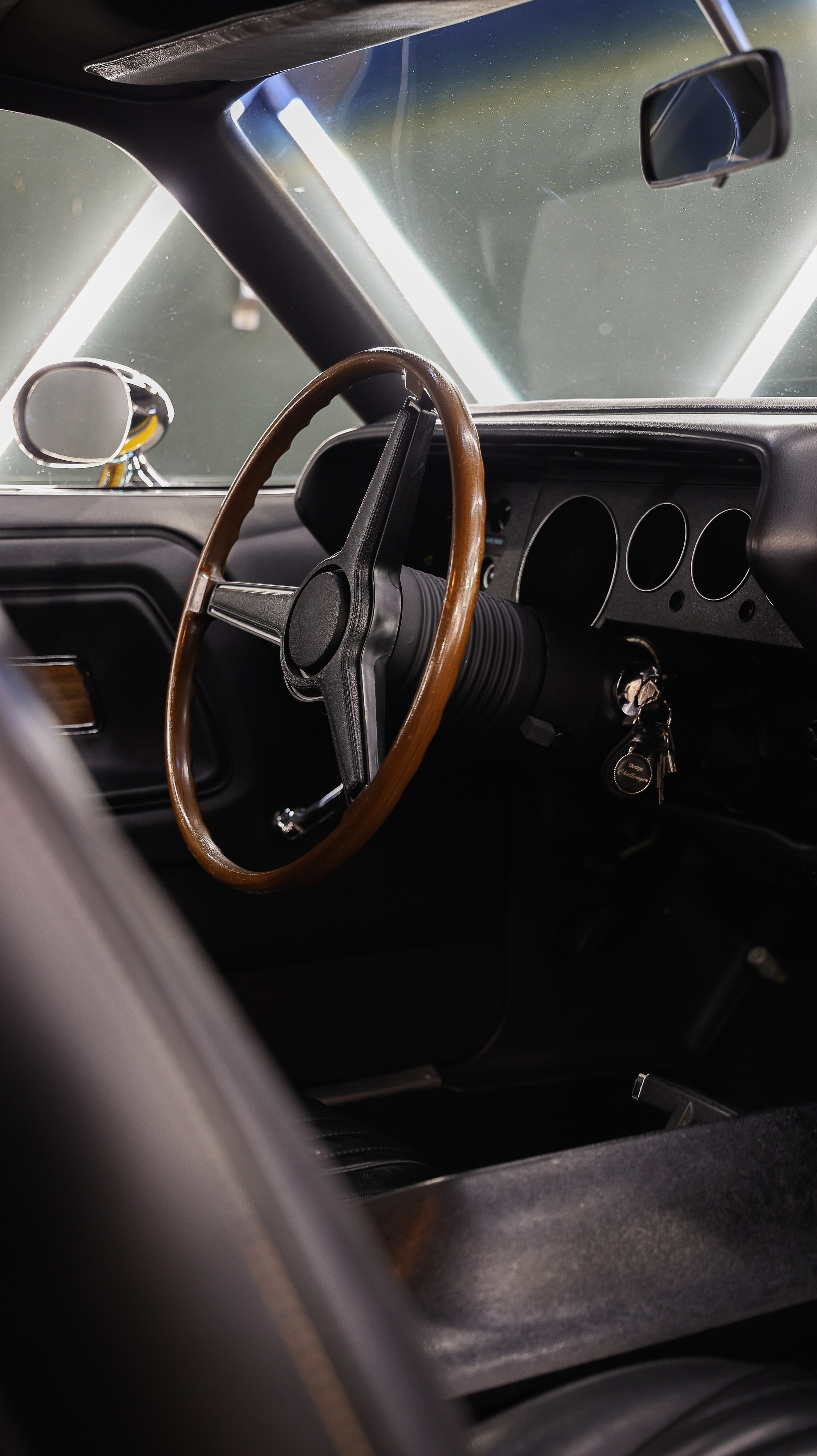 Dodge Challenger. NK