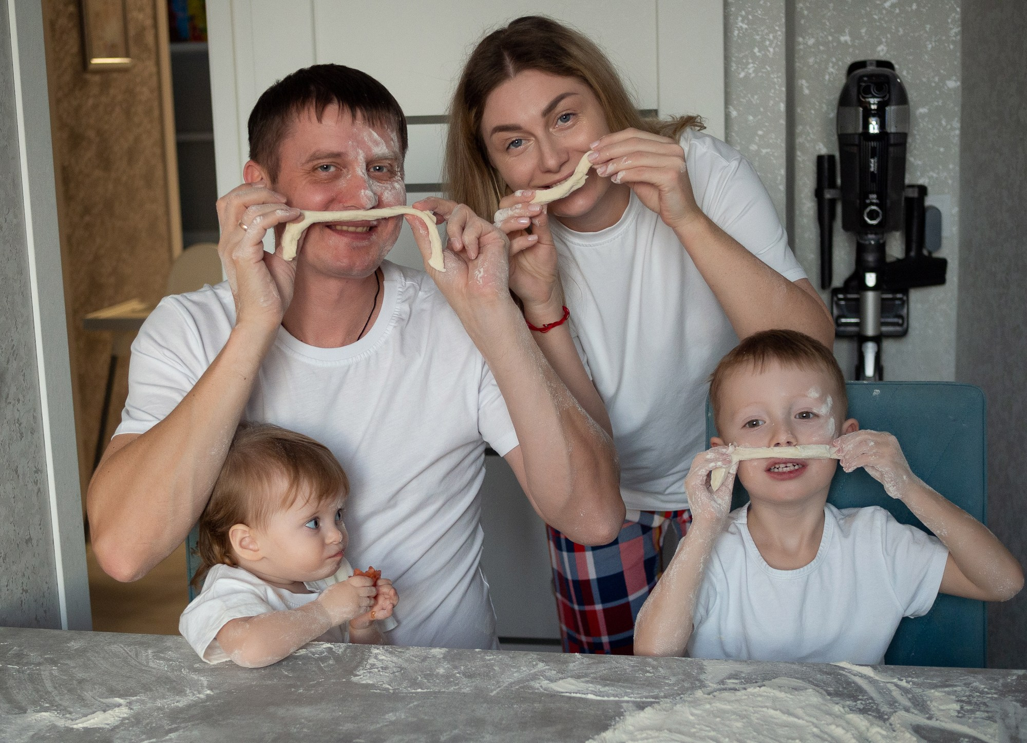 Семейная фотосессия у вас дома. Фотограф новорождённых в Перми и Култаево Анна Сажина