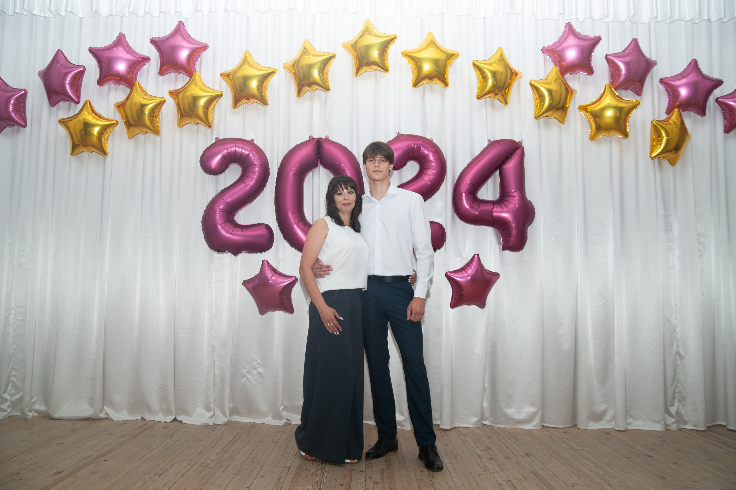 Выпускной МАОУ СОШ № 17 им. Эдуарда Есаяна. Свадебный и семейный фотограф Денис Лукьянов в Краснодаре, Краснодарском крае и Республике Крым