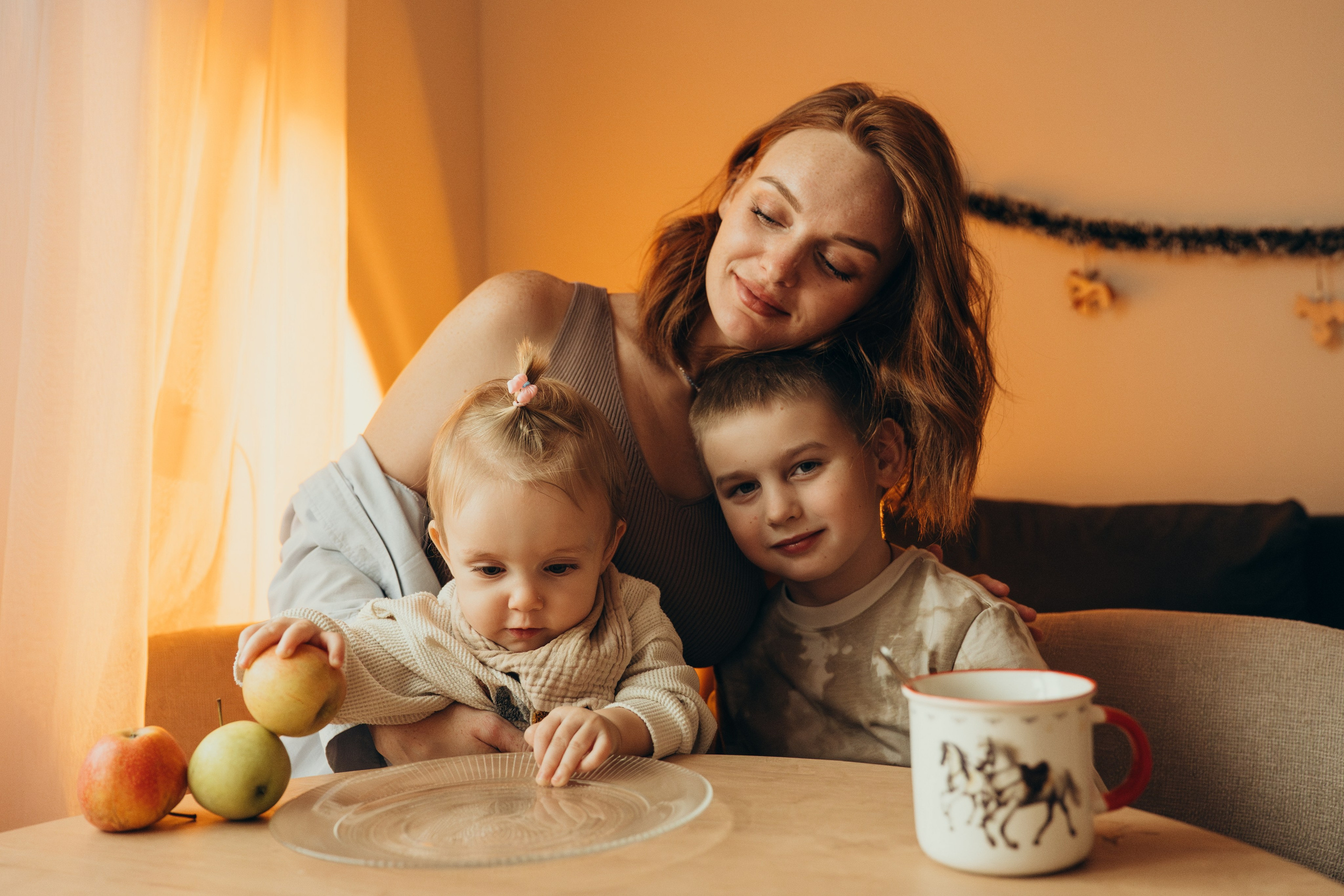 Анастасия, Ярослав и Асия