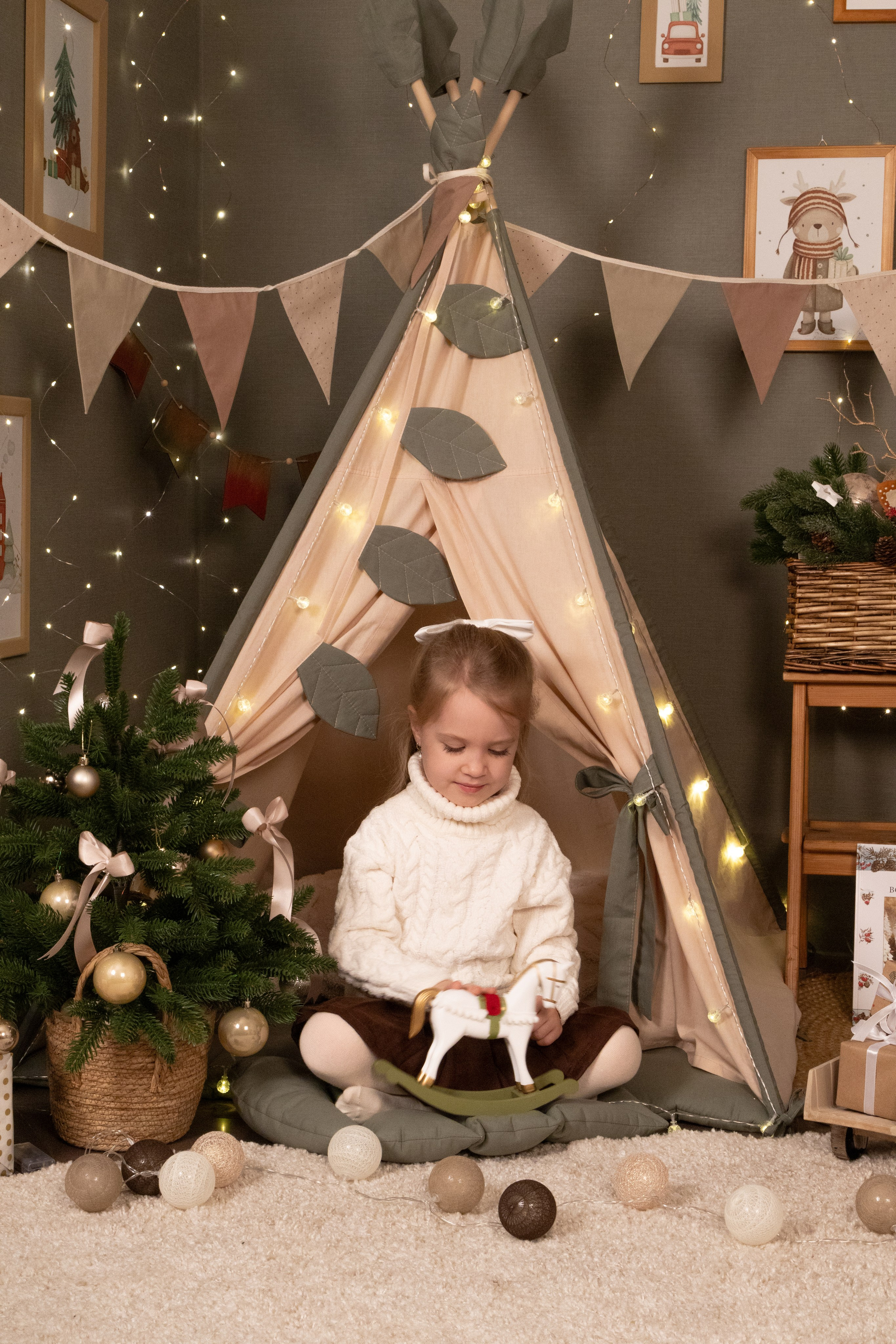 Новогодняя. Я работаю в разных жанрах фотографии — от портретов до свадебной и семейной съёмки — в городе Междуреченске. Виктория Куреннова