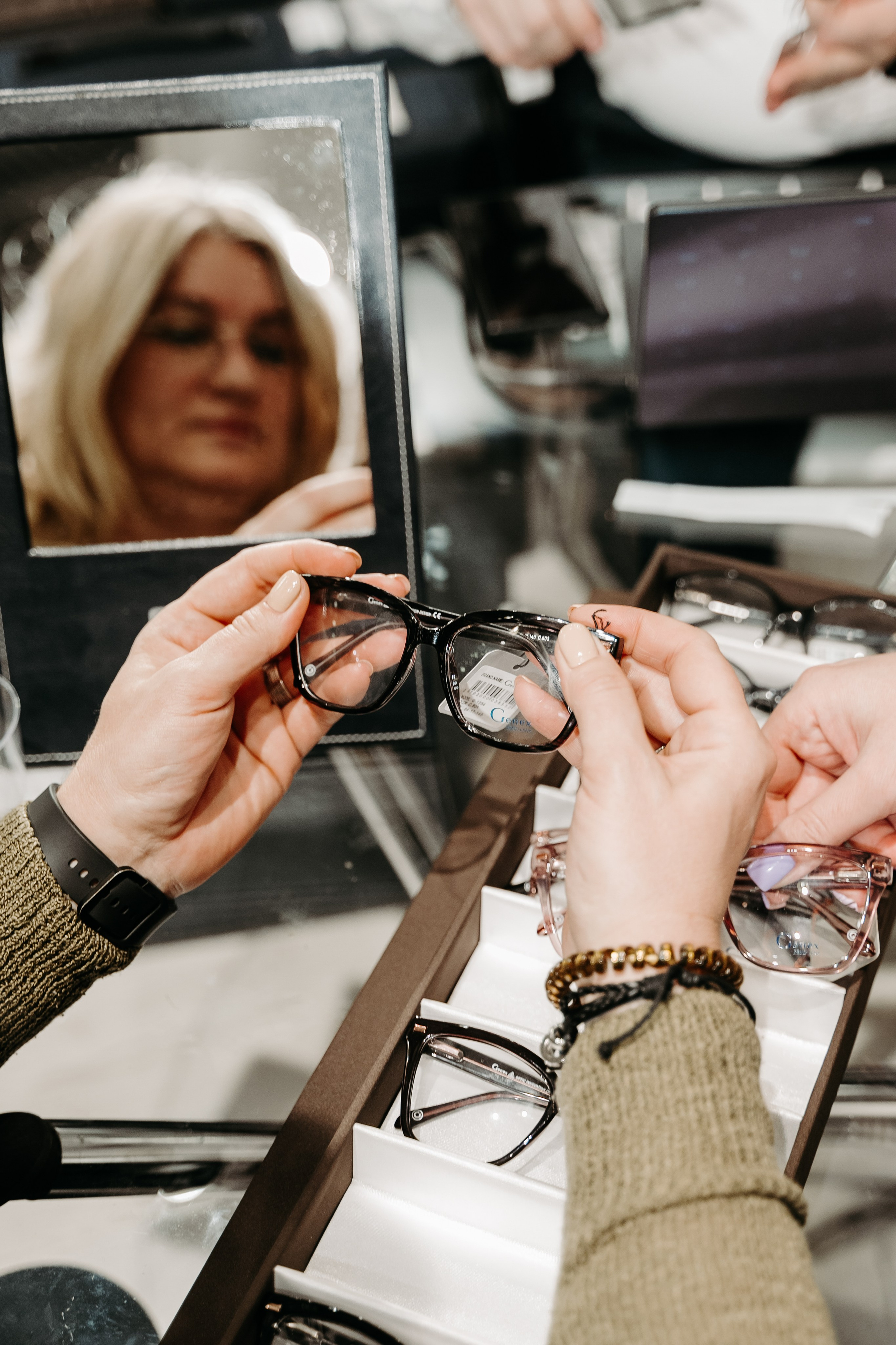Оптическая_выставка. Репортажный и свадебный фотограф в Москве Рая Небогатова