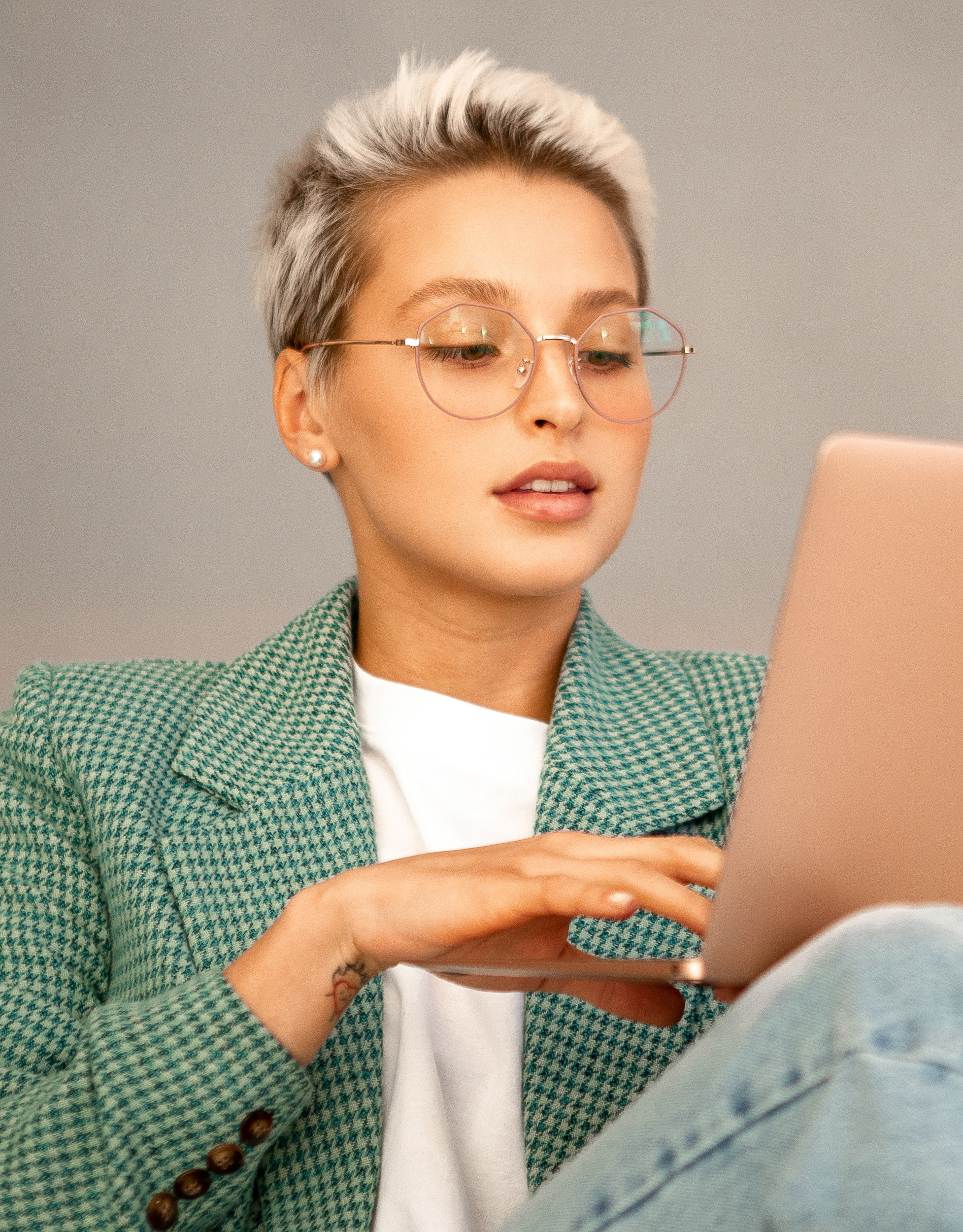 Social Optics. Aleksandra Egorova photo