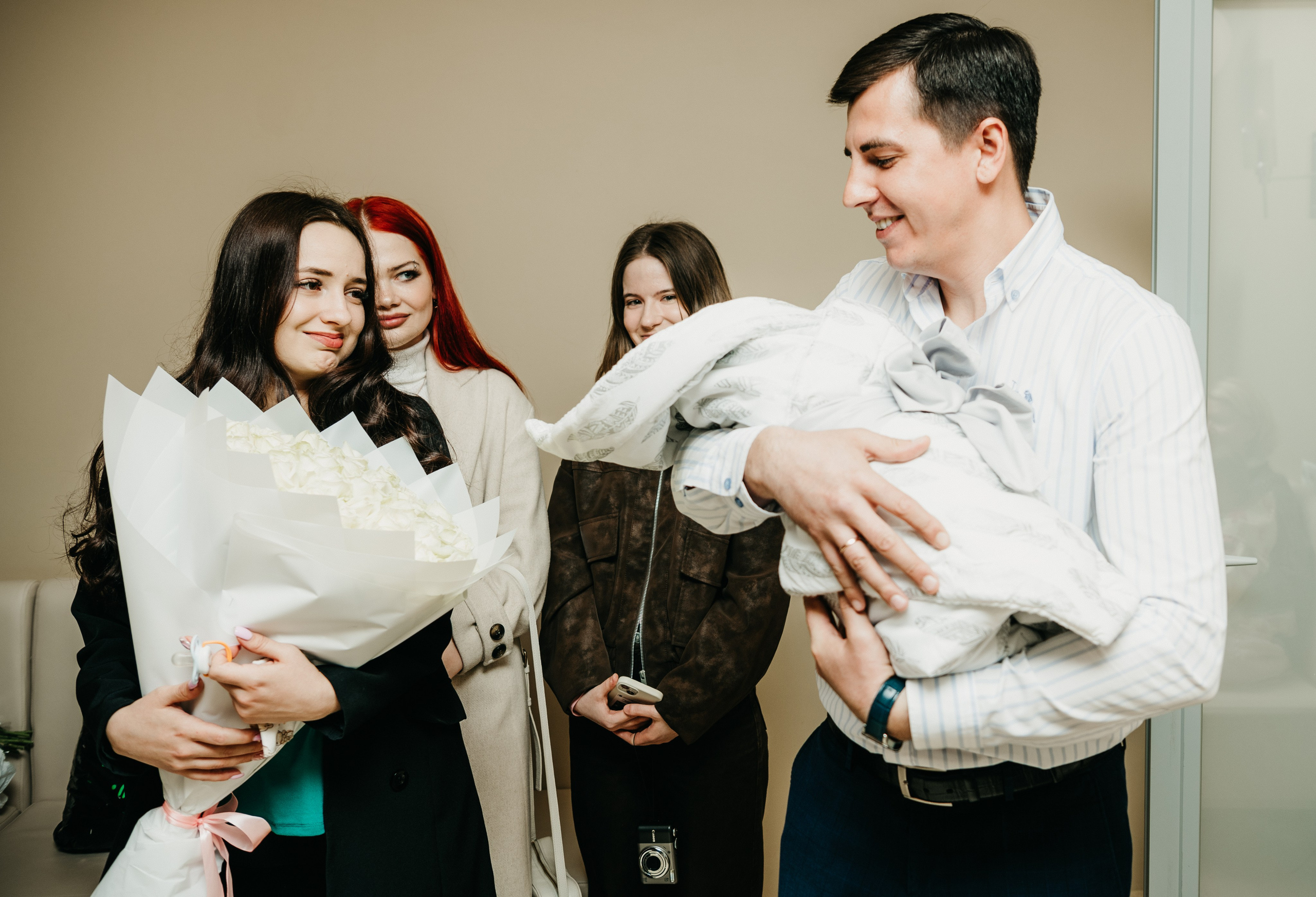 Выписка Амира. ГКБ Ерамишанцева. Фотограф на выписку из роддома в Москве и МО