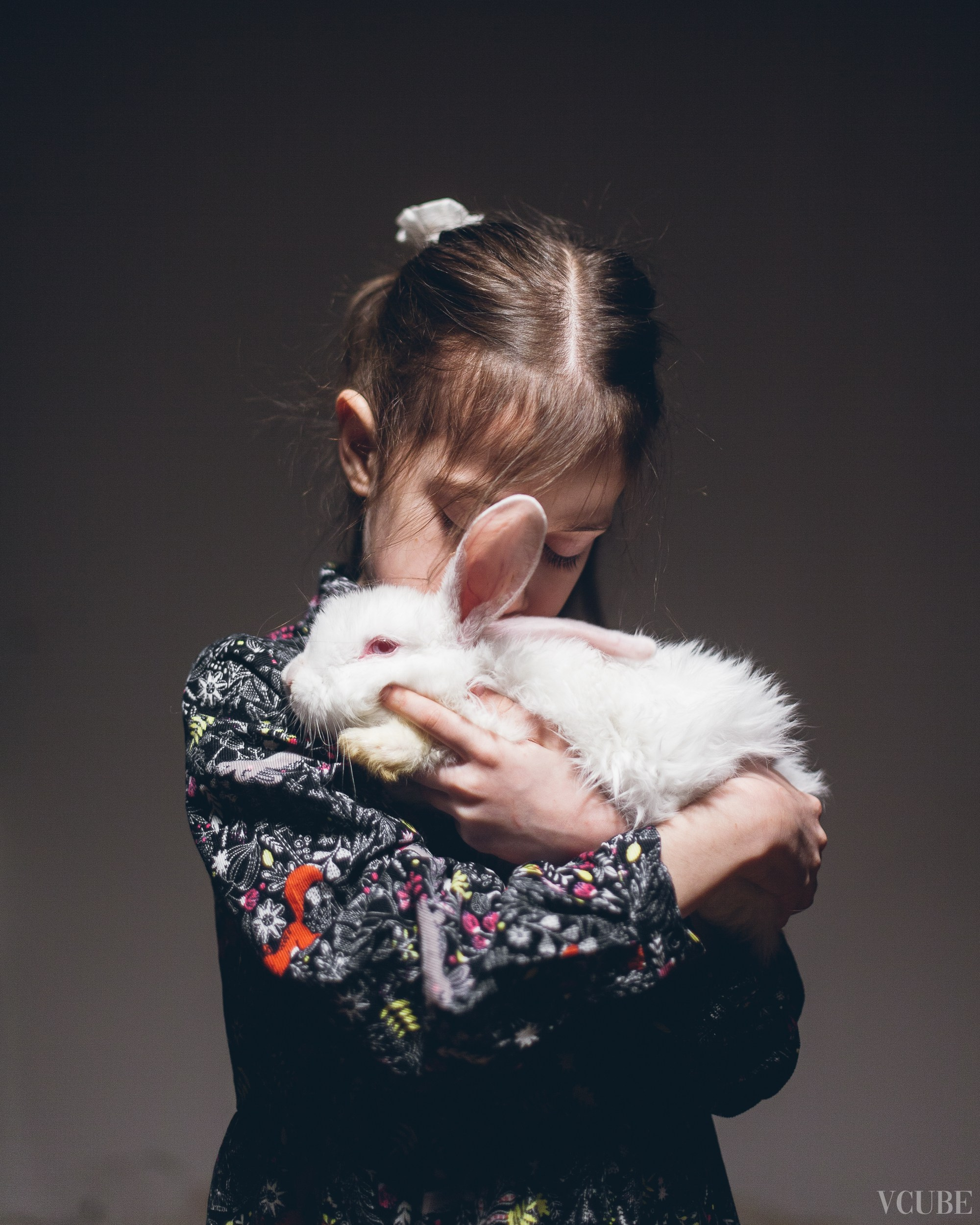 Съемка дочки в студии. Фотограф Денис Денисов