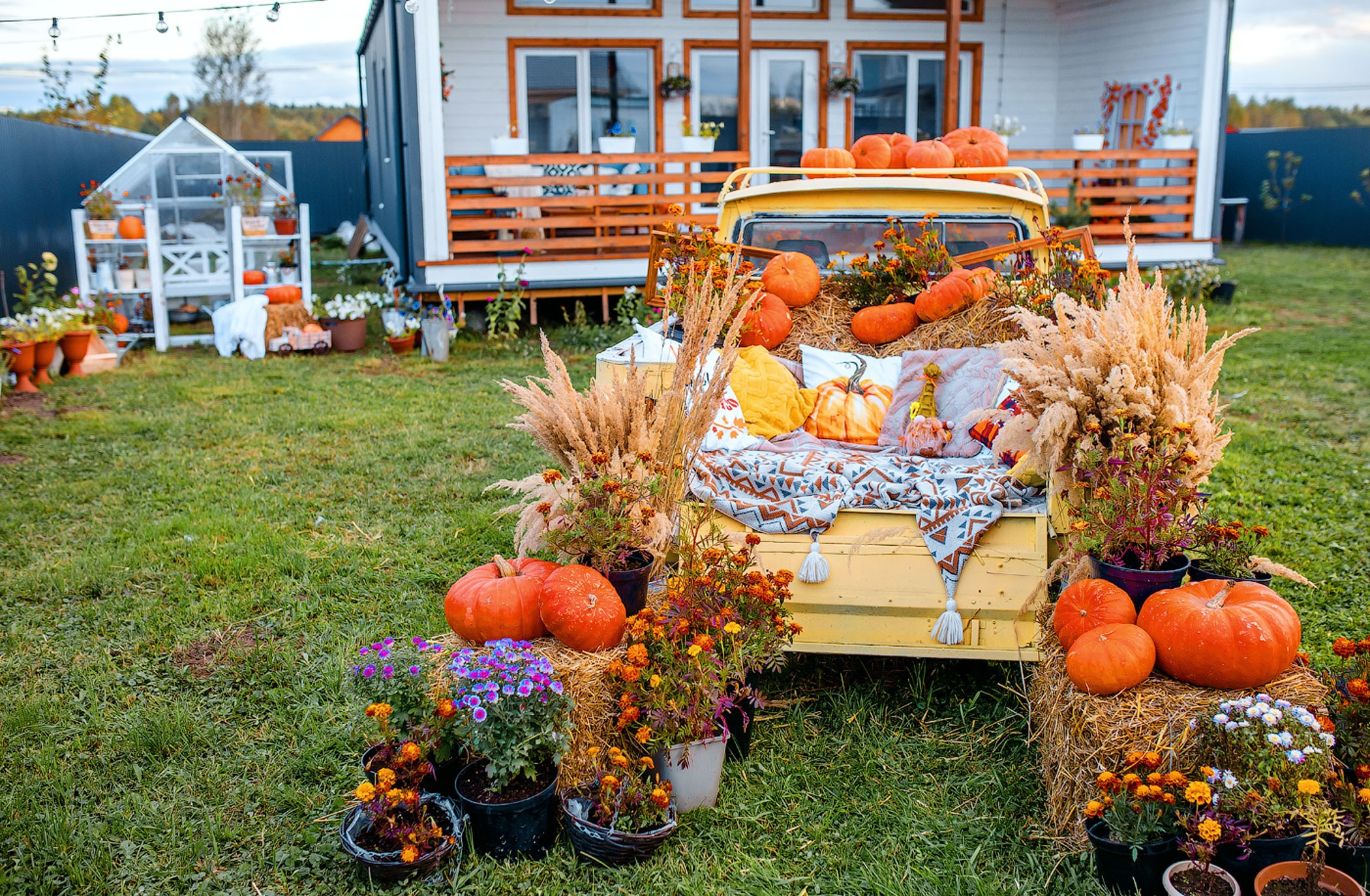 Локации Осень 2025. Загородная фотостудия фотопространство в Раменском районе Гжель