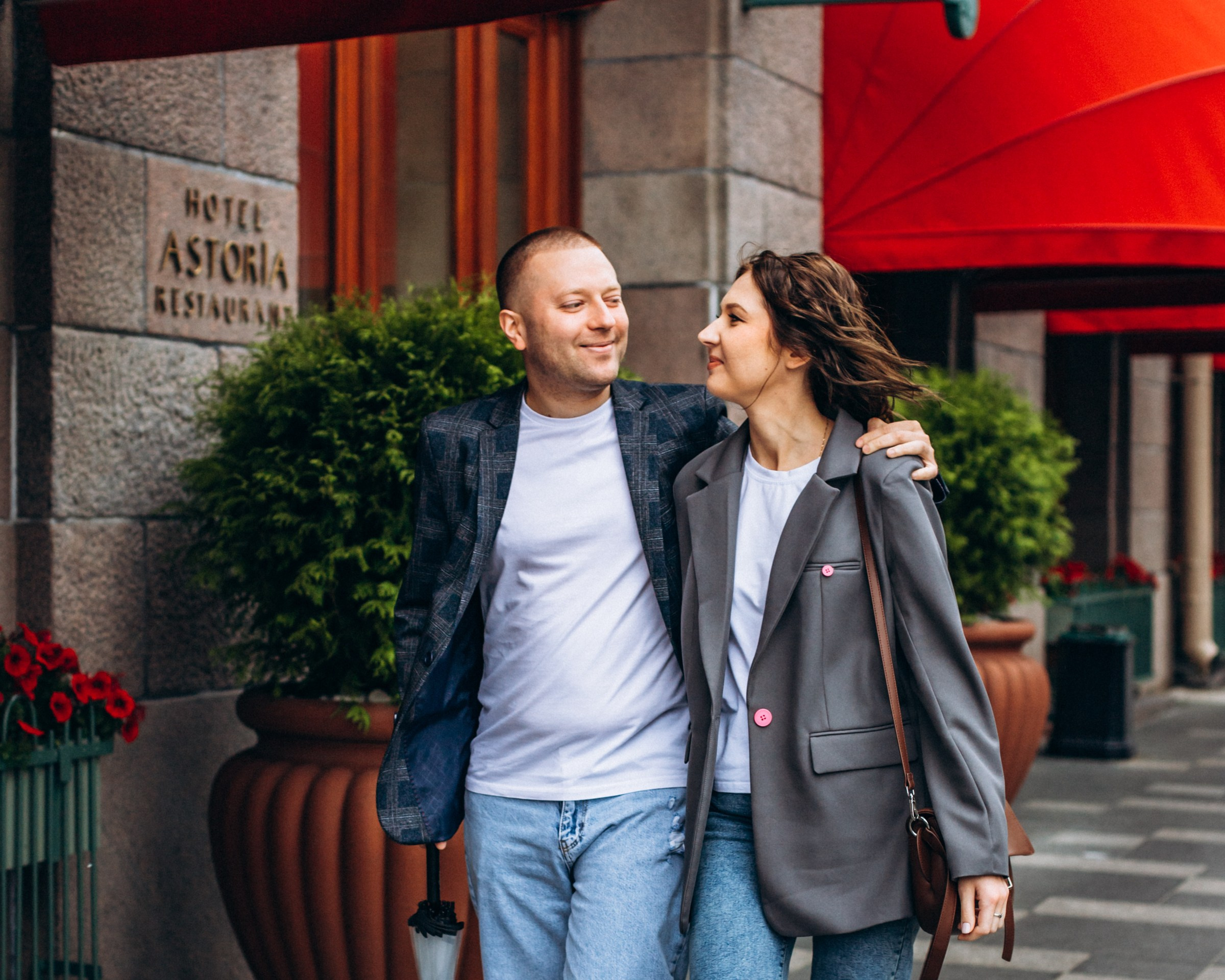 Боря и Оксана в июне. Фотопрогулка в Петербурге. Индивидуальный и семейный фотограф в Санкт-Петербурге