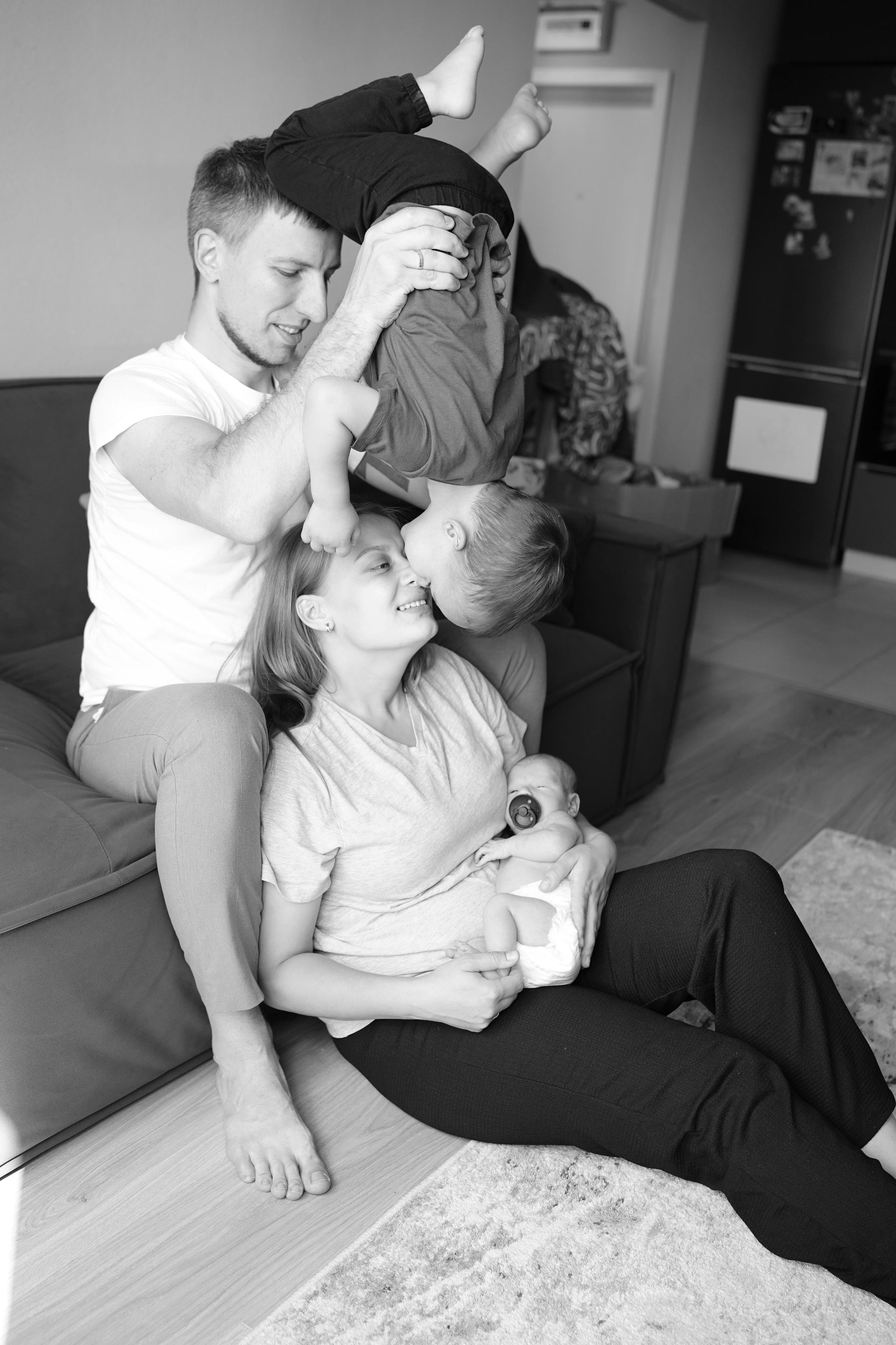 Домашняя фотосессия с новорожденным. Семейный фотограф в Москве Галина Гончар