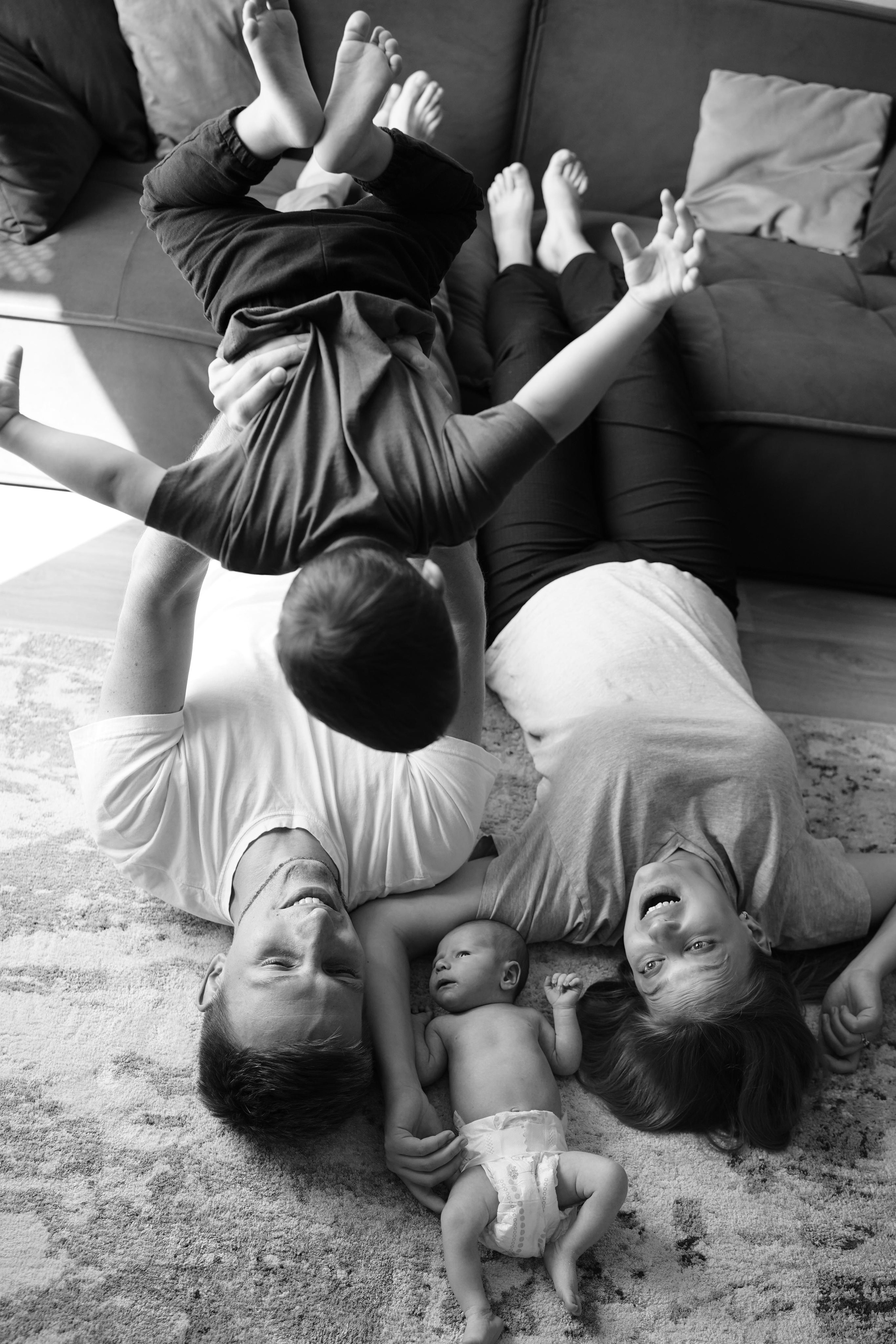 Домашняя фотосессия с новорожденным. Семейный фотограф в Москве Галина Гончар